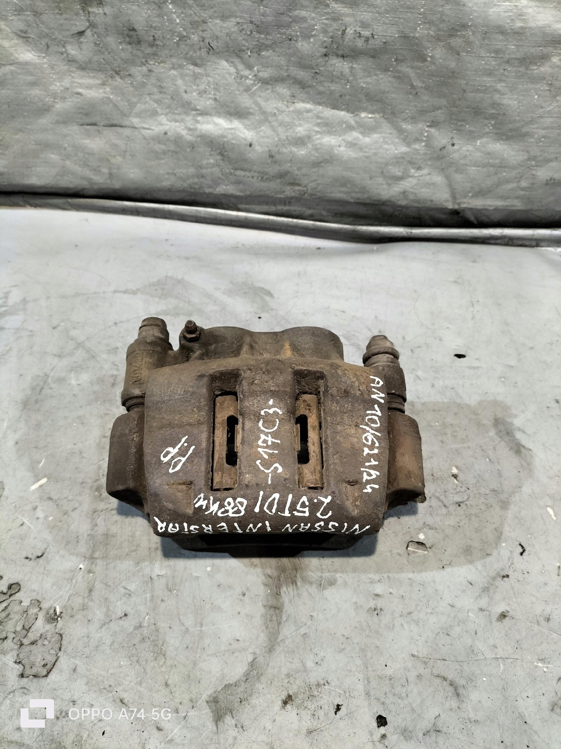 caliper right front NISSAN INTERSTAR 2.5 DCI 2008R BOSCH