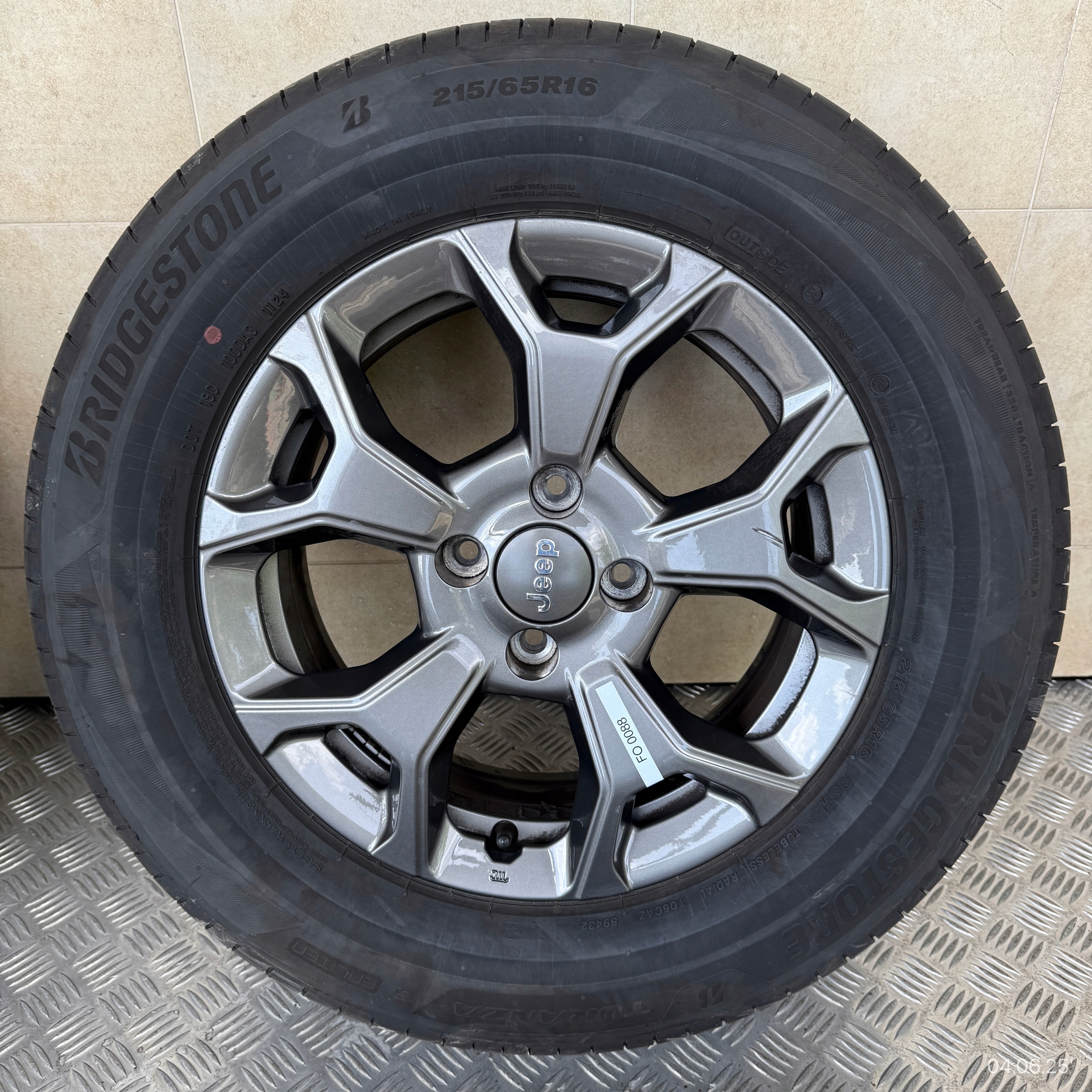 discs wheels tyres JEEP AVENGER BRIDGESTONE 215/65/16" 4MM summer