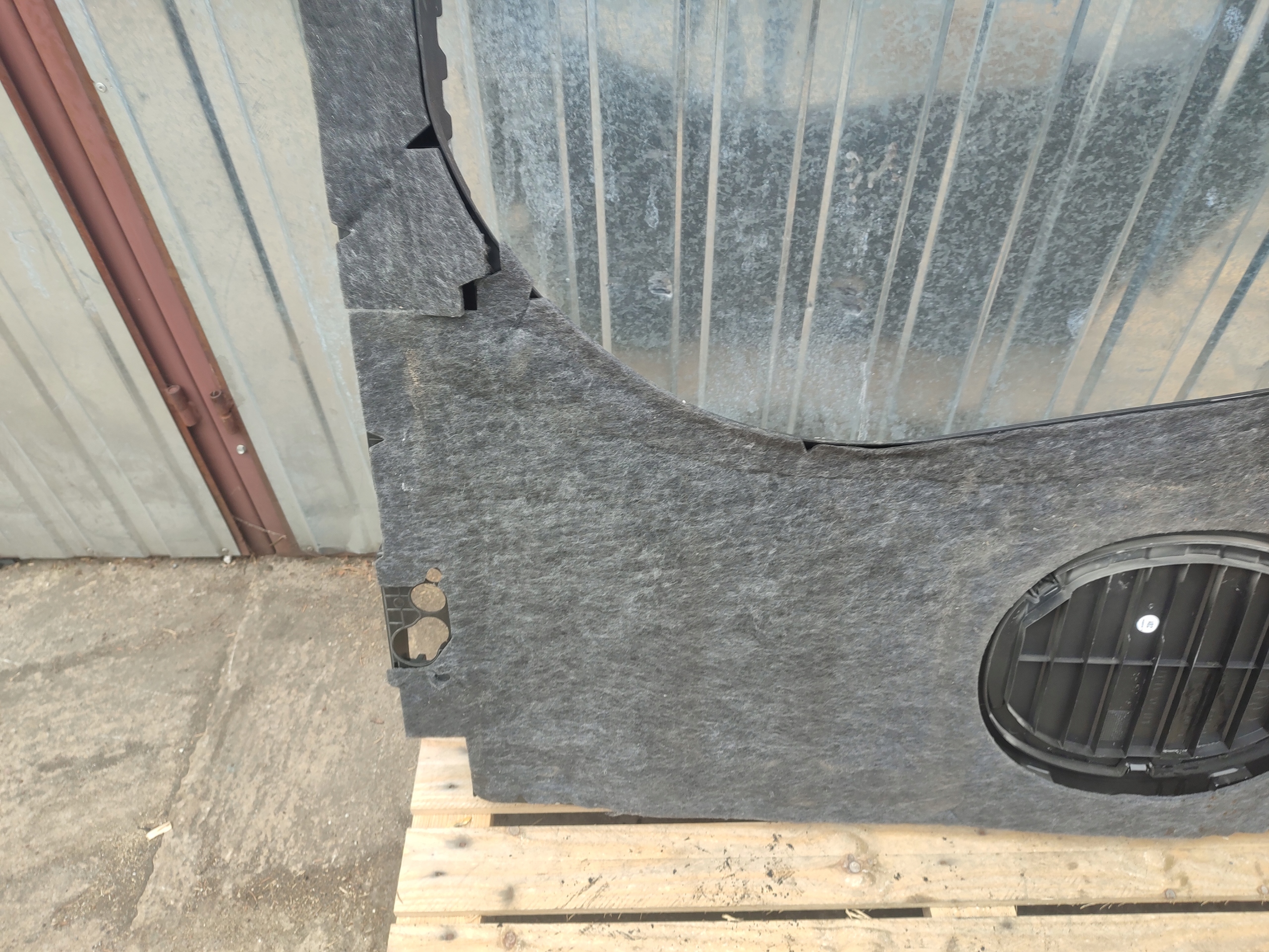 floor boot AUDI A6 C6 KOMBI 4F9864797A