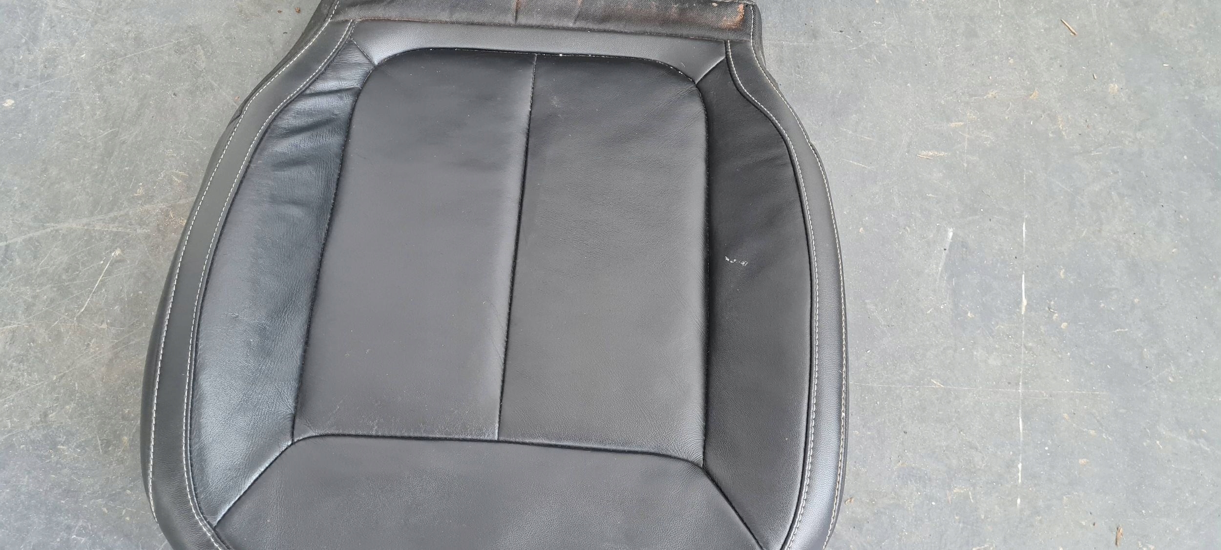 Jeep Grand Cherokee WL 2022 side leather seat right right front GRZANE
