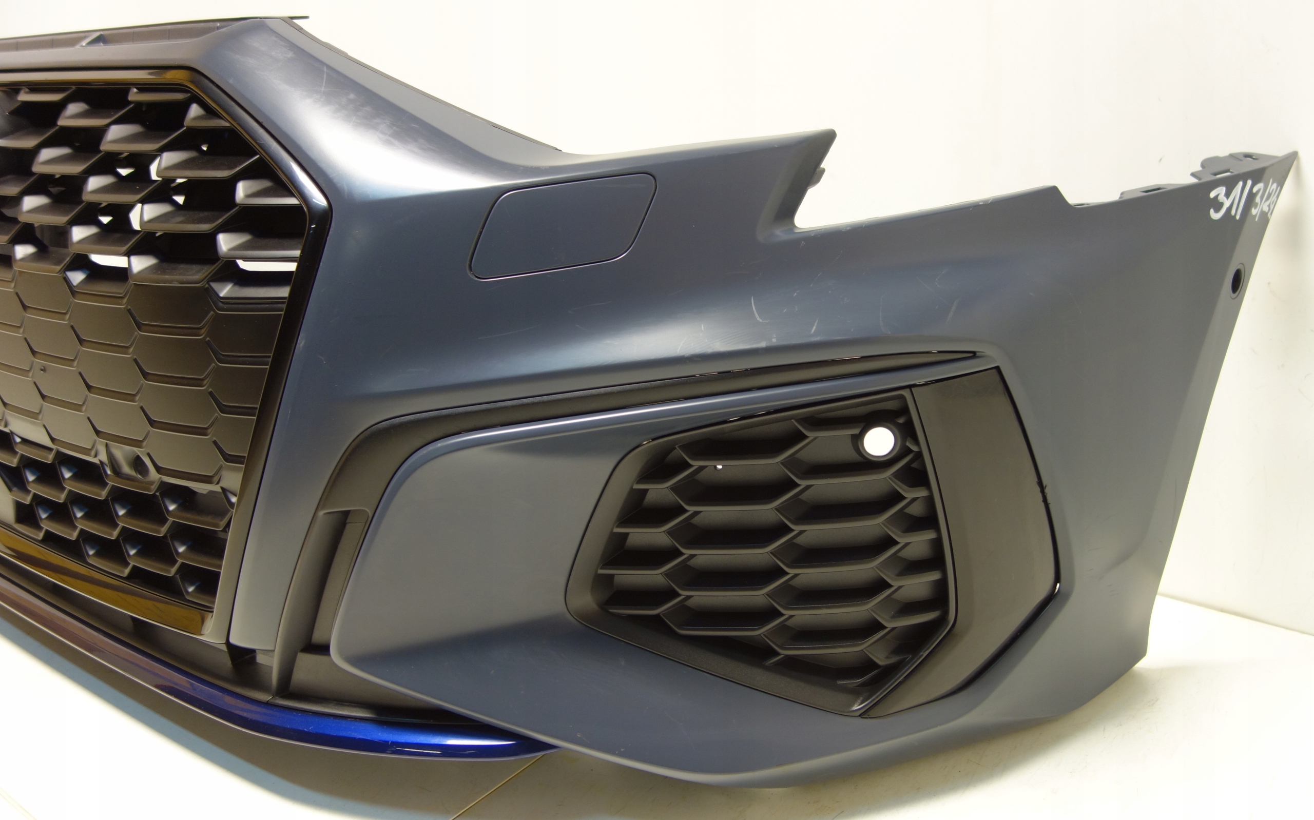 AUDI A3 S-LINE 2020- 8Y0853651B POD PDC SPRYSKI ZDERZAK PRZÓD PRZEDNI Producent części Audi OE