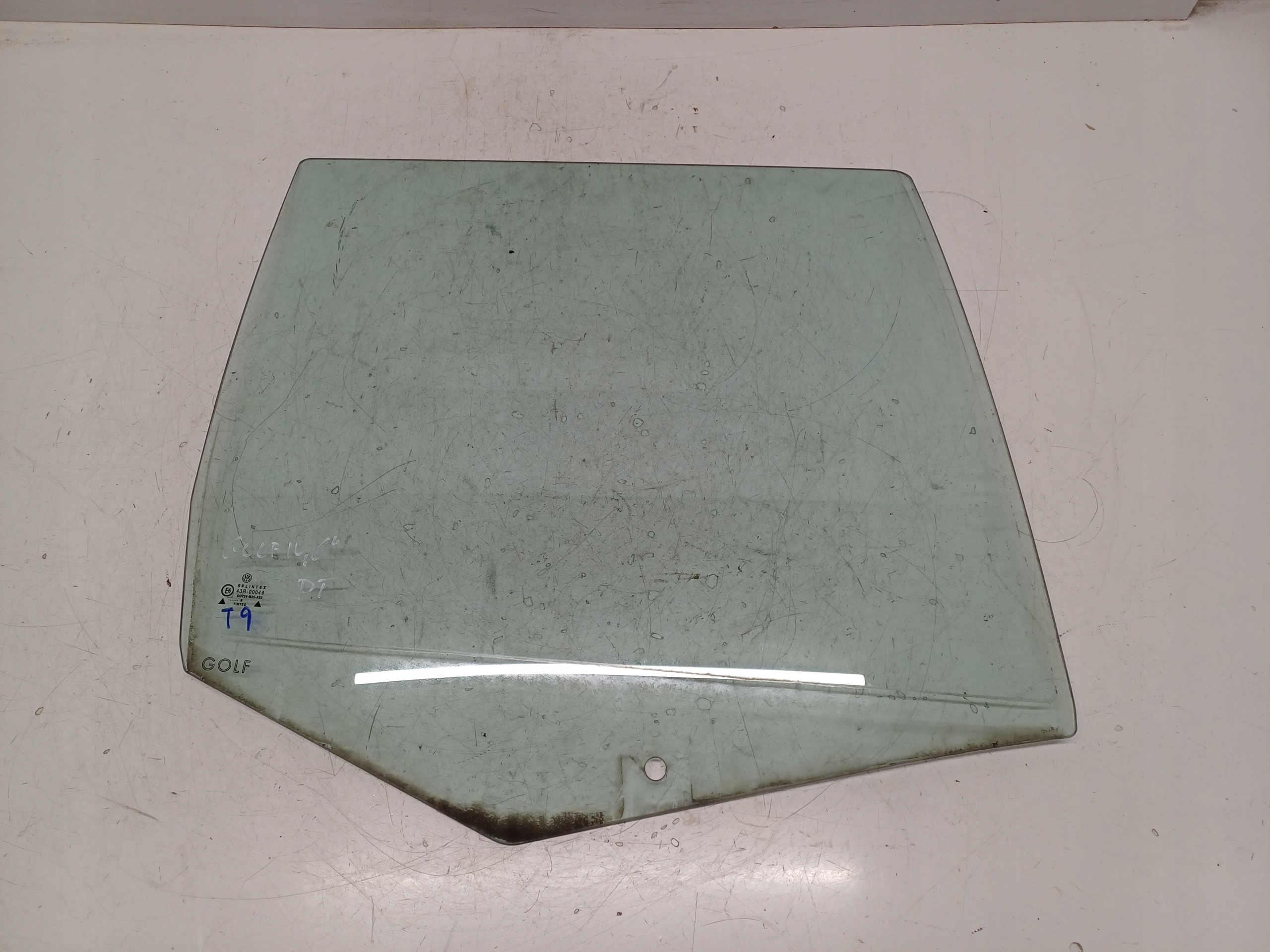 VW GOLF IV 4 97-06 5D SZYBA PRAWY TYŁ ...8