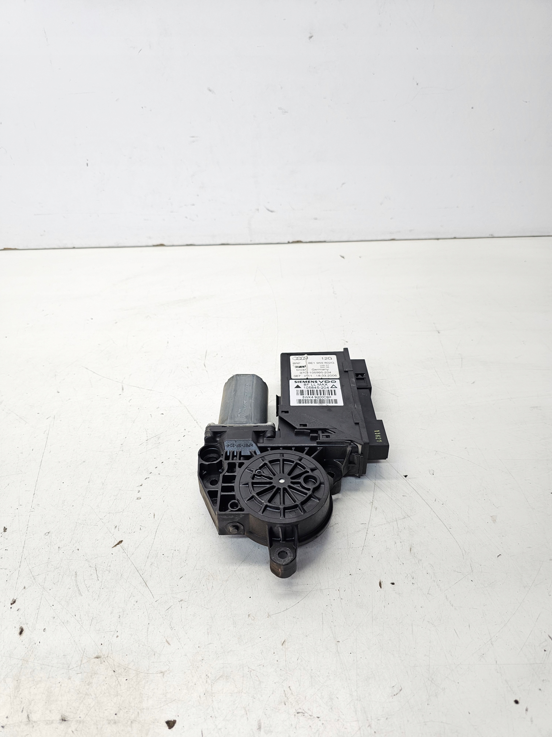 mini motor windows right front AUDI A4 B7 8E1959802G