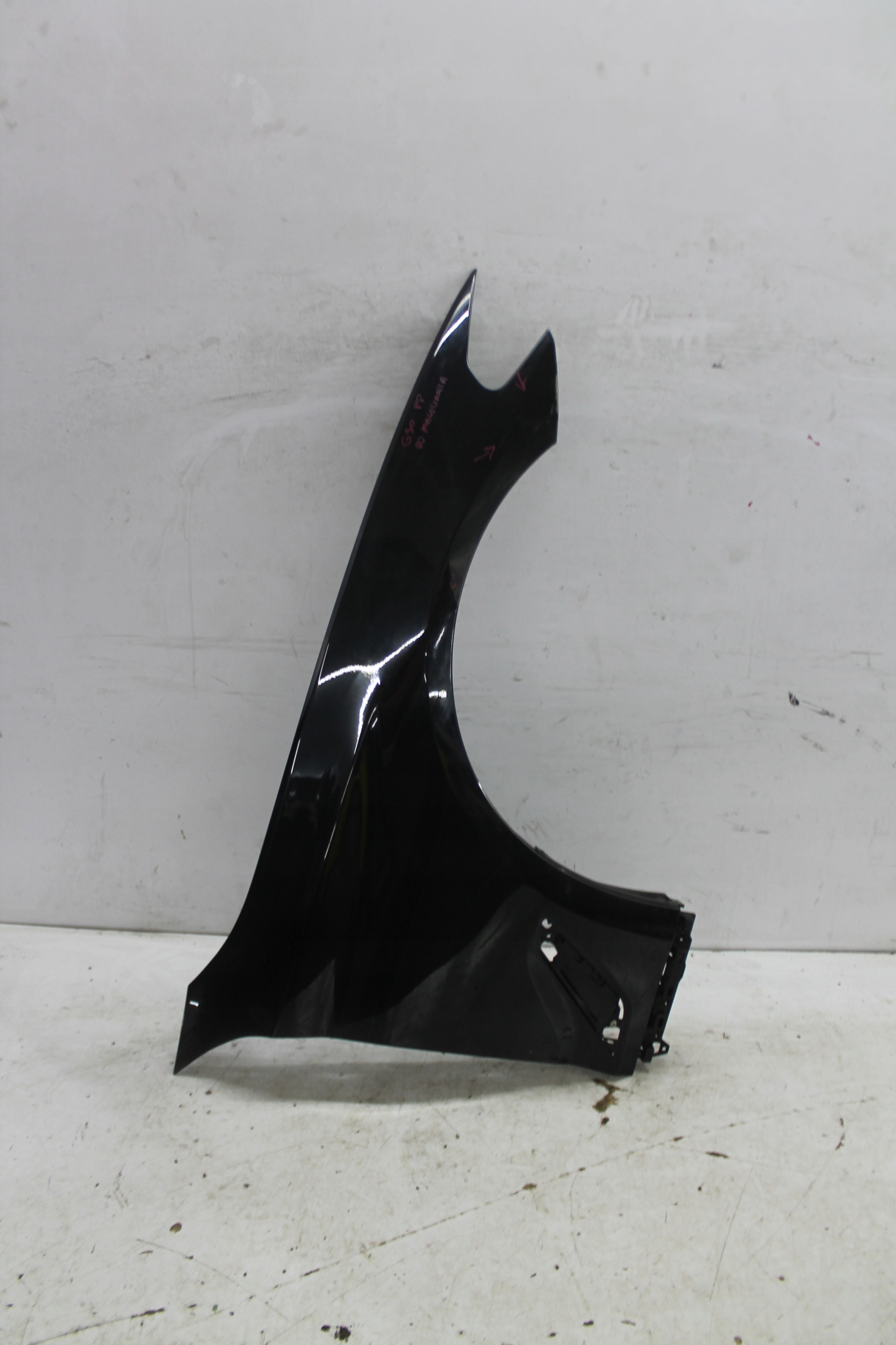 fender right front front BMW G30 G31 17