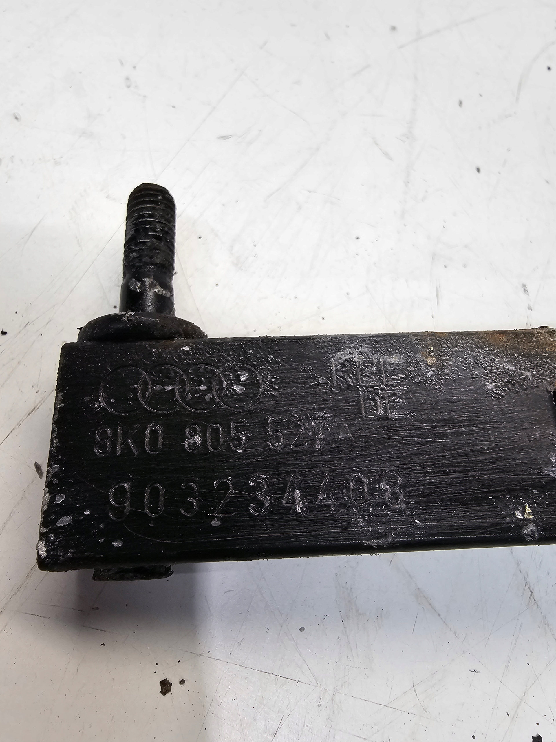 console supports left AUDI A4 B8 8K0805527A