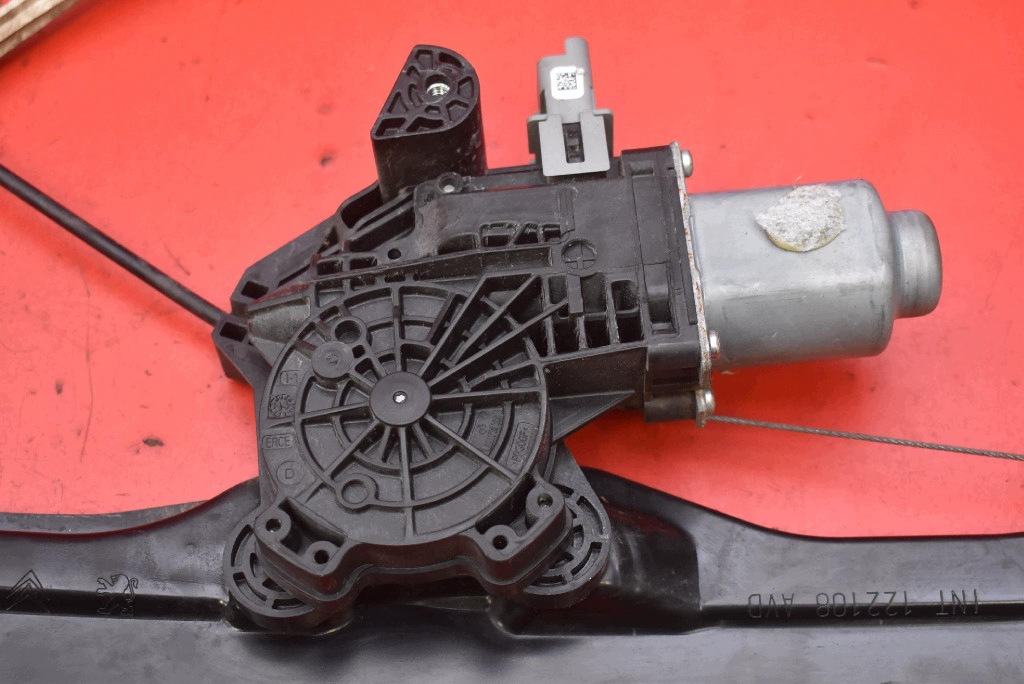 window regulator right front EU 9804388180 CITROEN DS5 5D HB 12-15