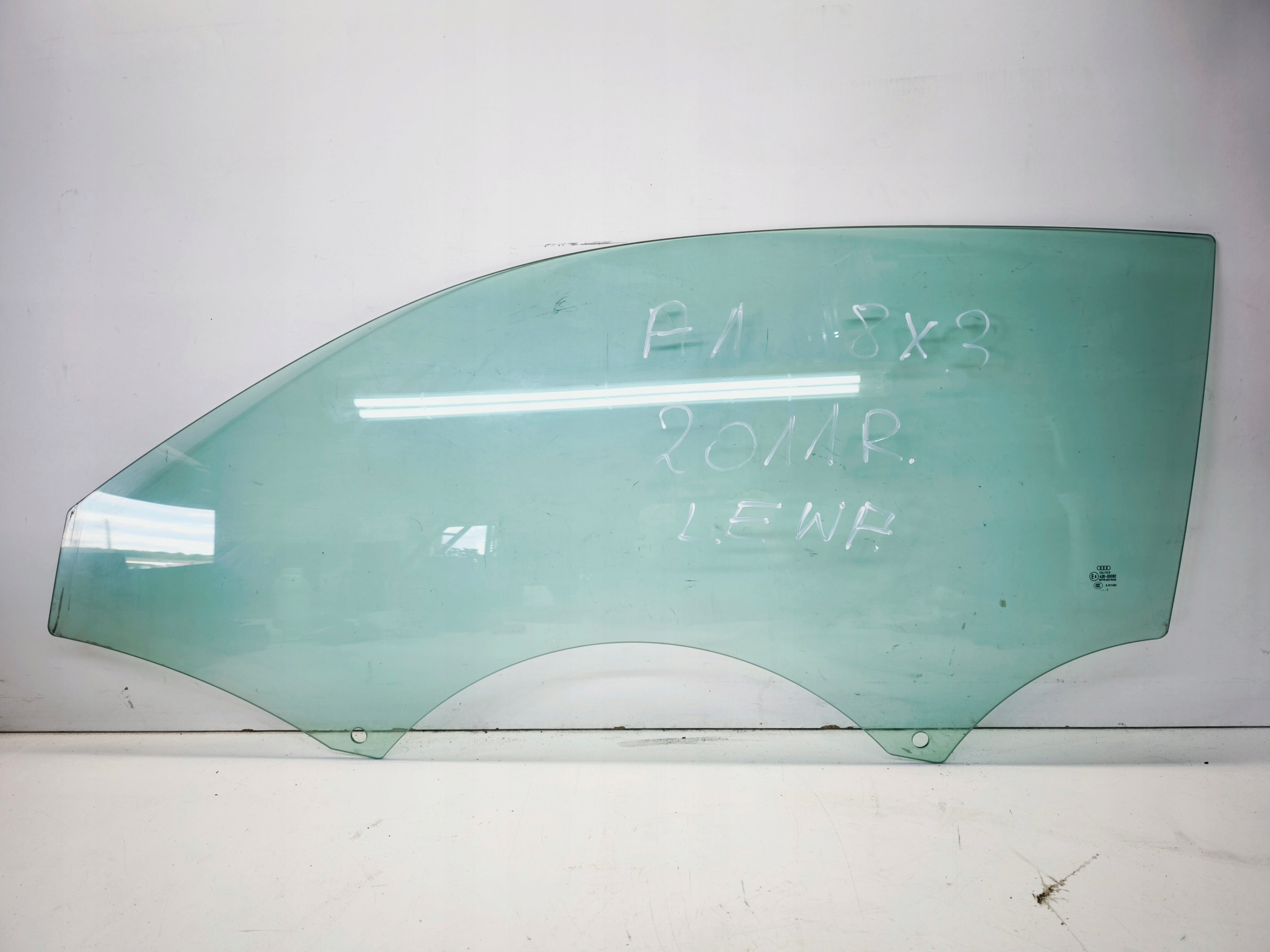 window door left front AUDI A1 8X 8X3 3-door 2011R