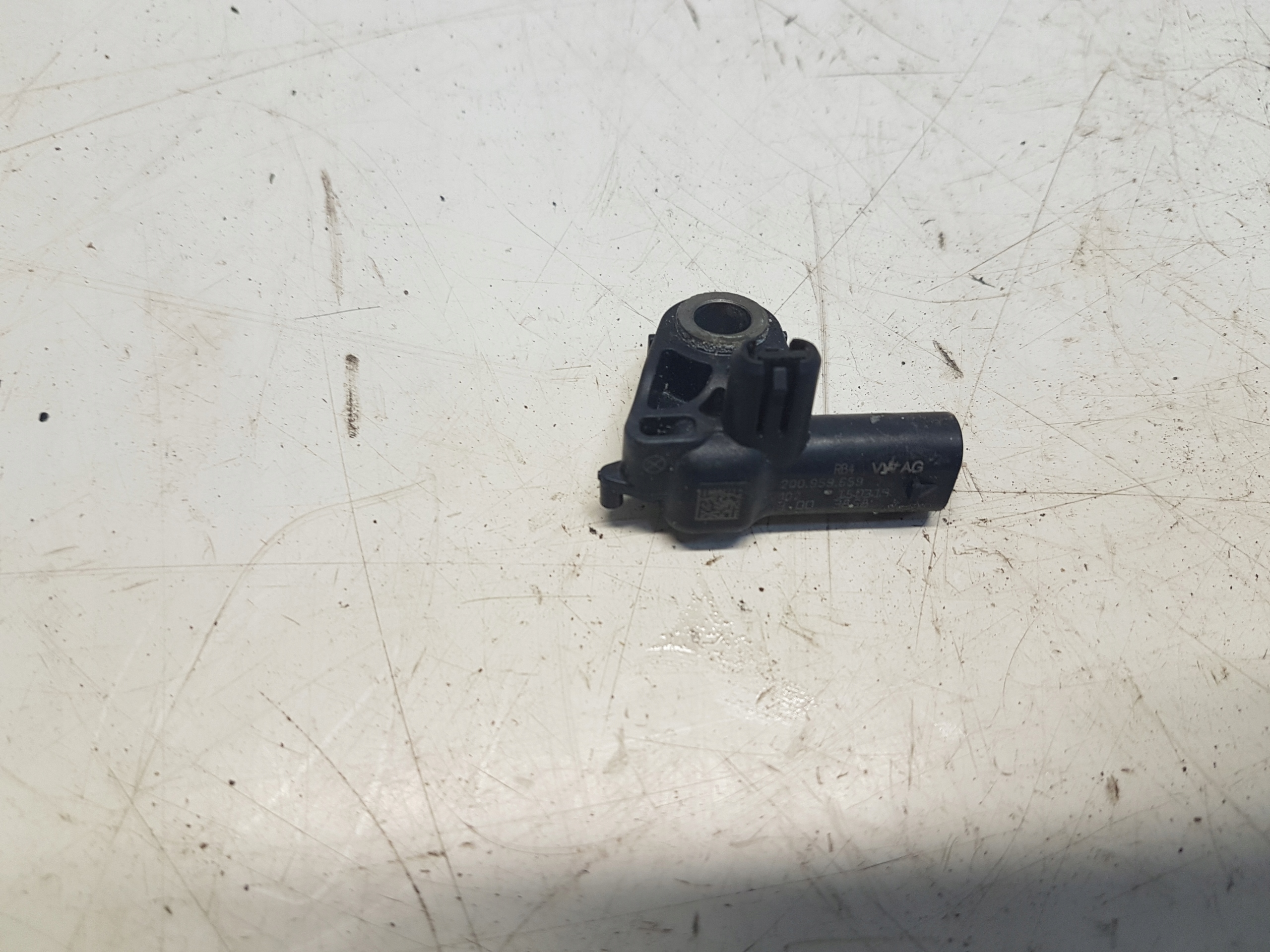 SKODA SCALA ДАТЧИК УДАРУ 2Q0959659