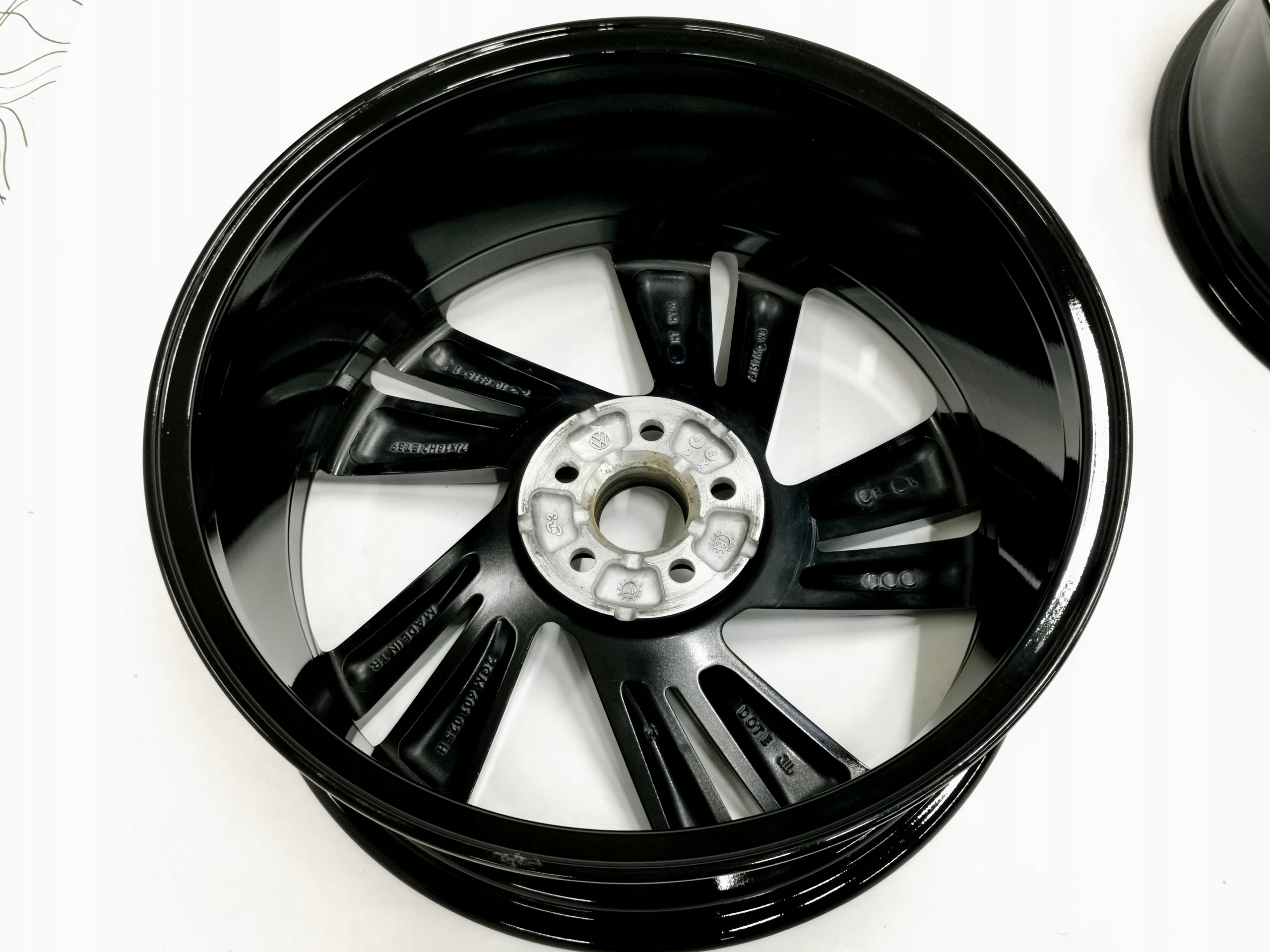 ALUFELGI 18' VW T-CROSS 7x18 ET39 2GM601025H KPL Średnica felgi 18