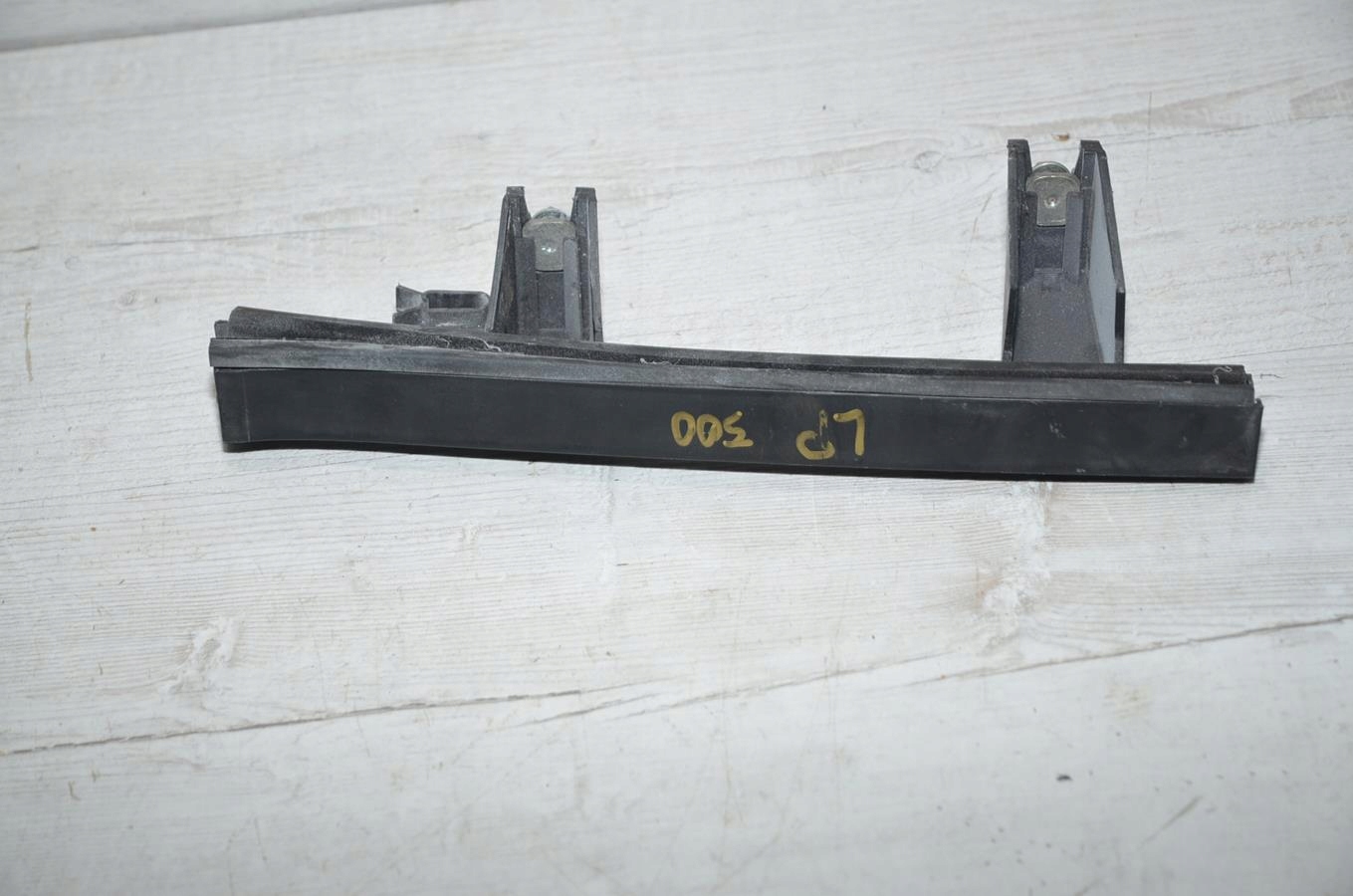 Prowadnica windows 51785847L Fiat 500 3D