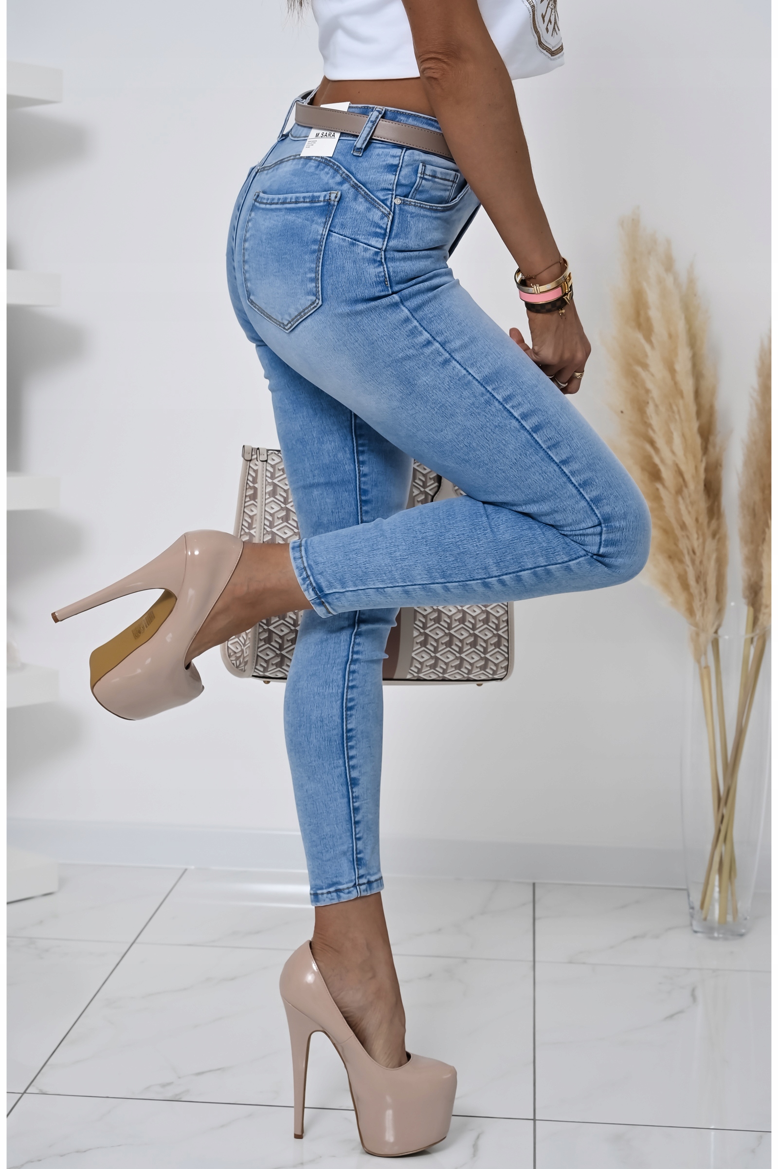 DOPASOWANE CASUALOWE JEANSY PUSH UP JENNER! S Kolor niebieski