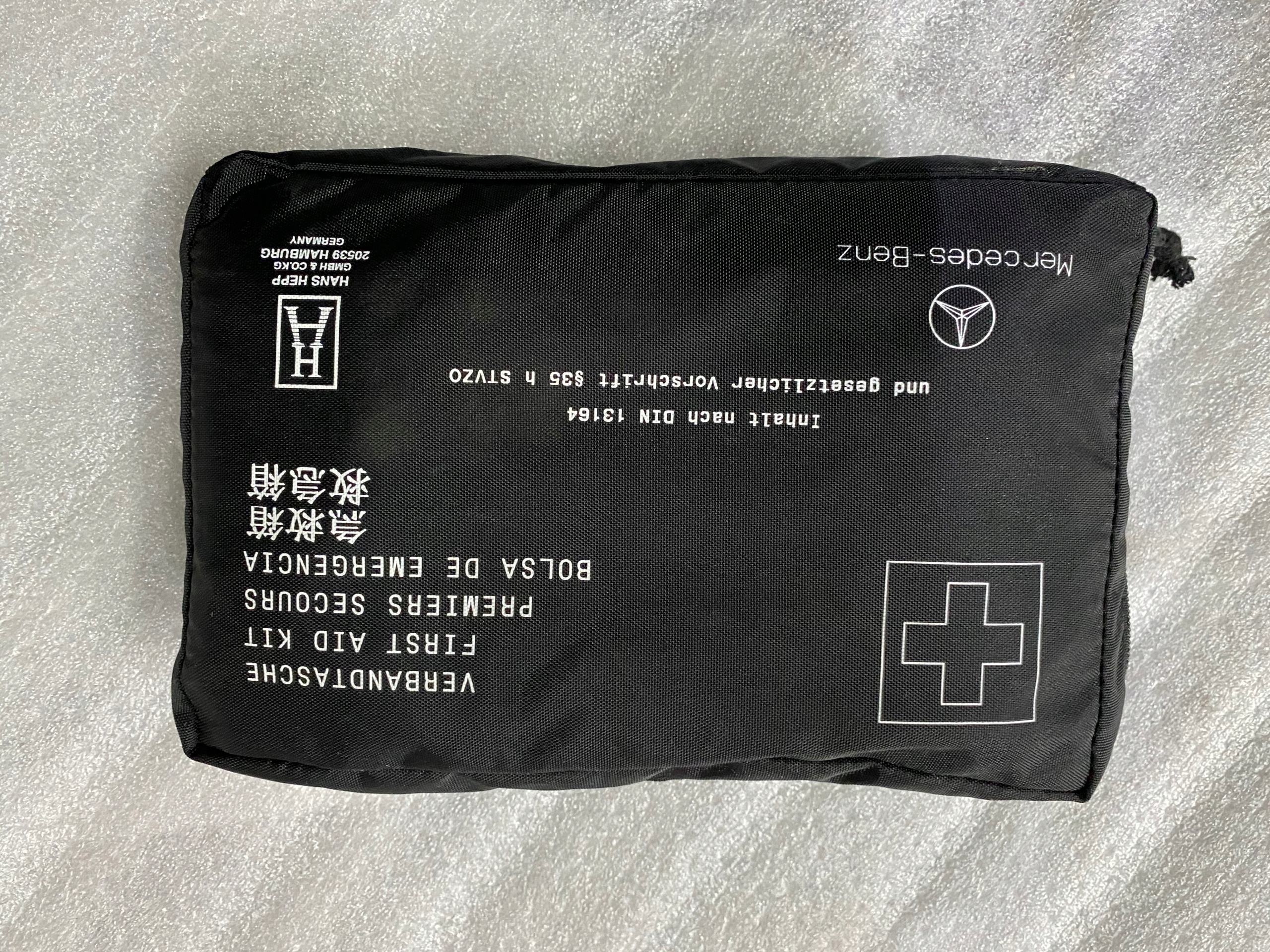 MERCEDES APTECZKA SAMOCHODOWA