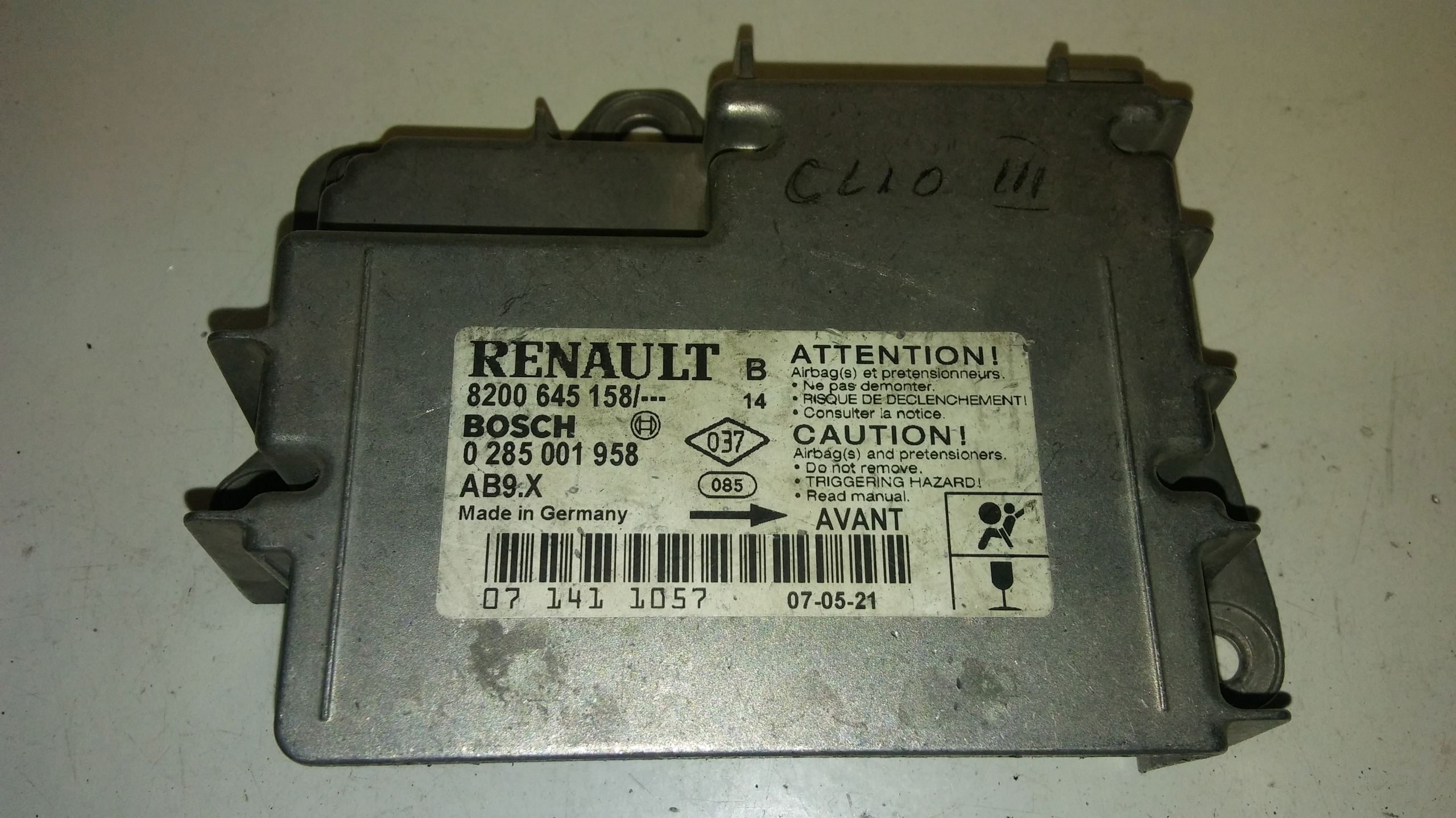 CZYSTY ODNOWIONY SENSOR STEROWNIK AIRBAG RENAULT CLIO III 8200645158