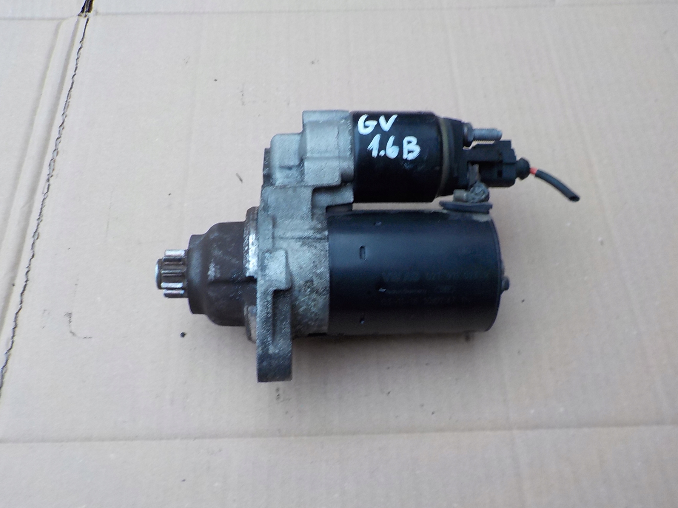 starter vw golf V 1,6 FSI 02T911023R