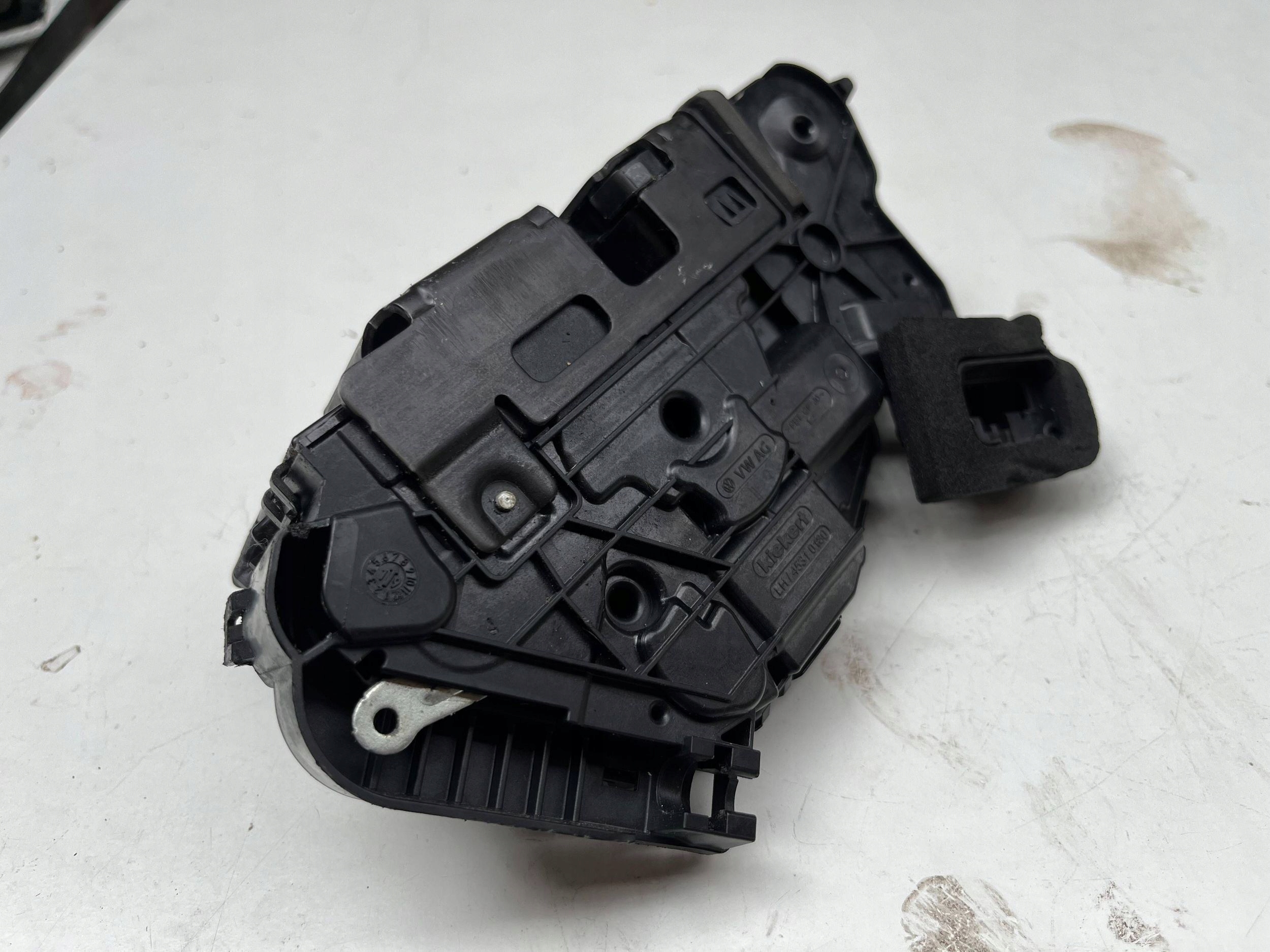 VOLKSWAGEN SEAT SKODA lock door left front 5TB837015 @M