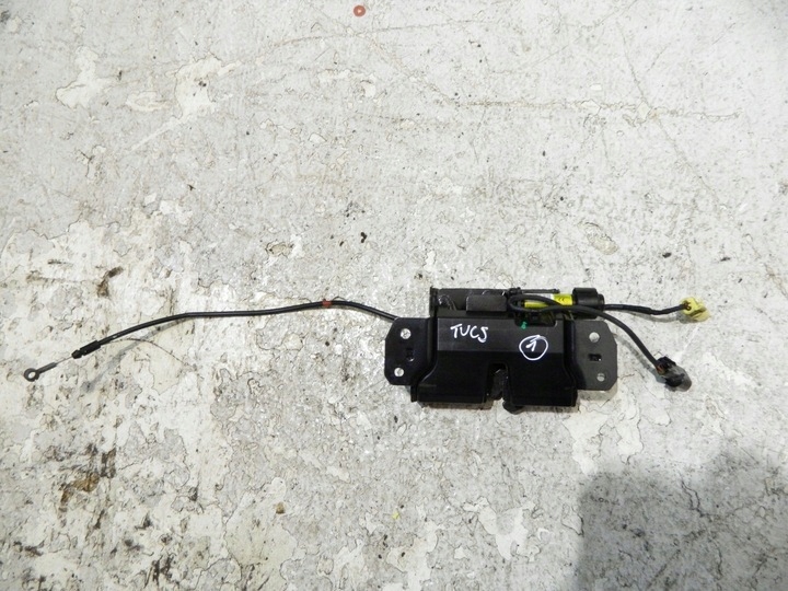 HYUNDAI TUCSON III ZAMEK MASKI NABOJ PIROTECHNICZNY