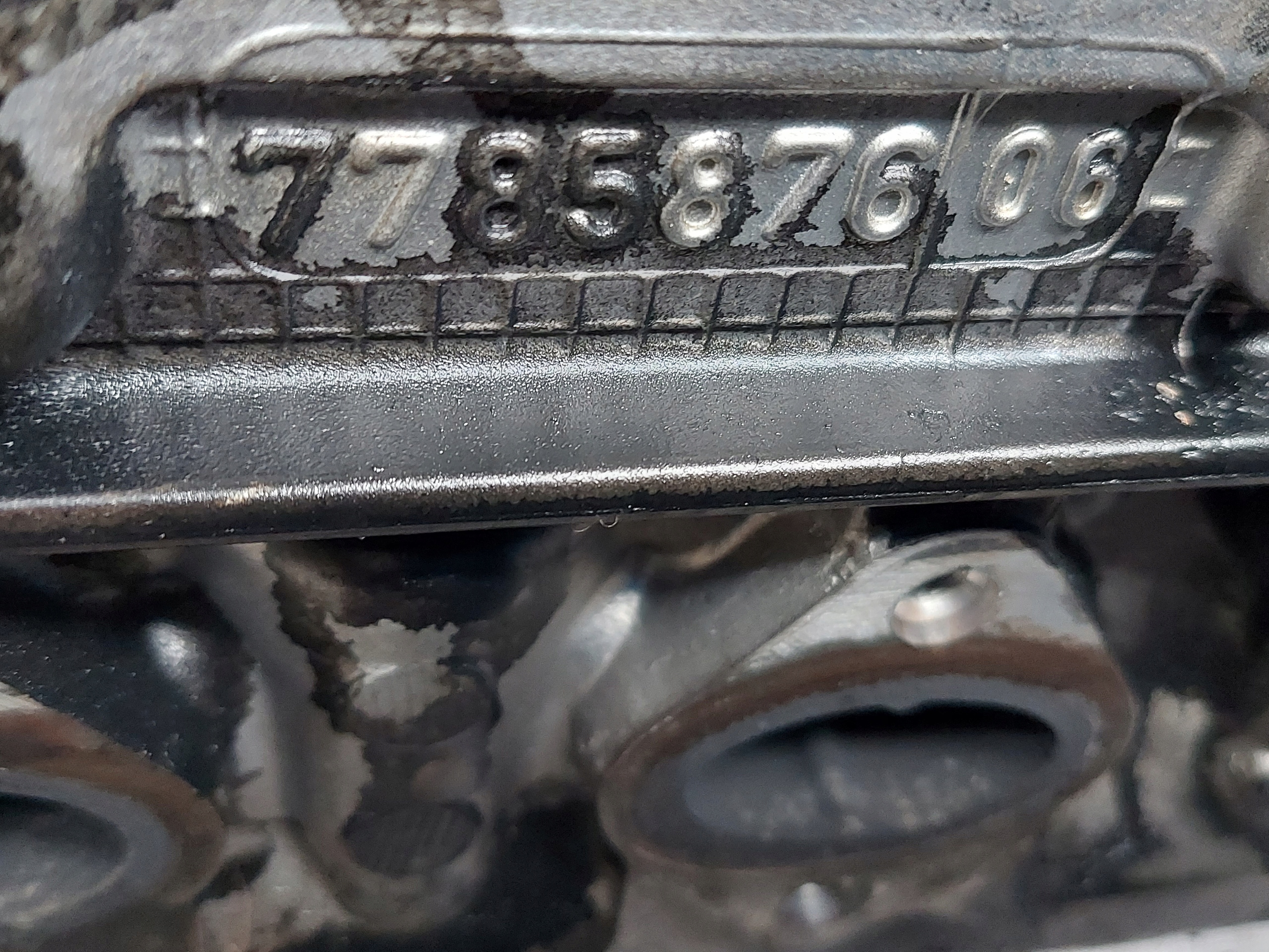 TESTATA BMW E90 M47T 2.0 TD 7781210.01