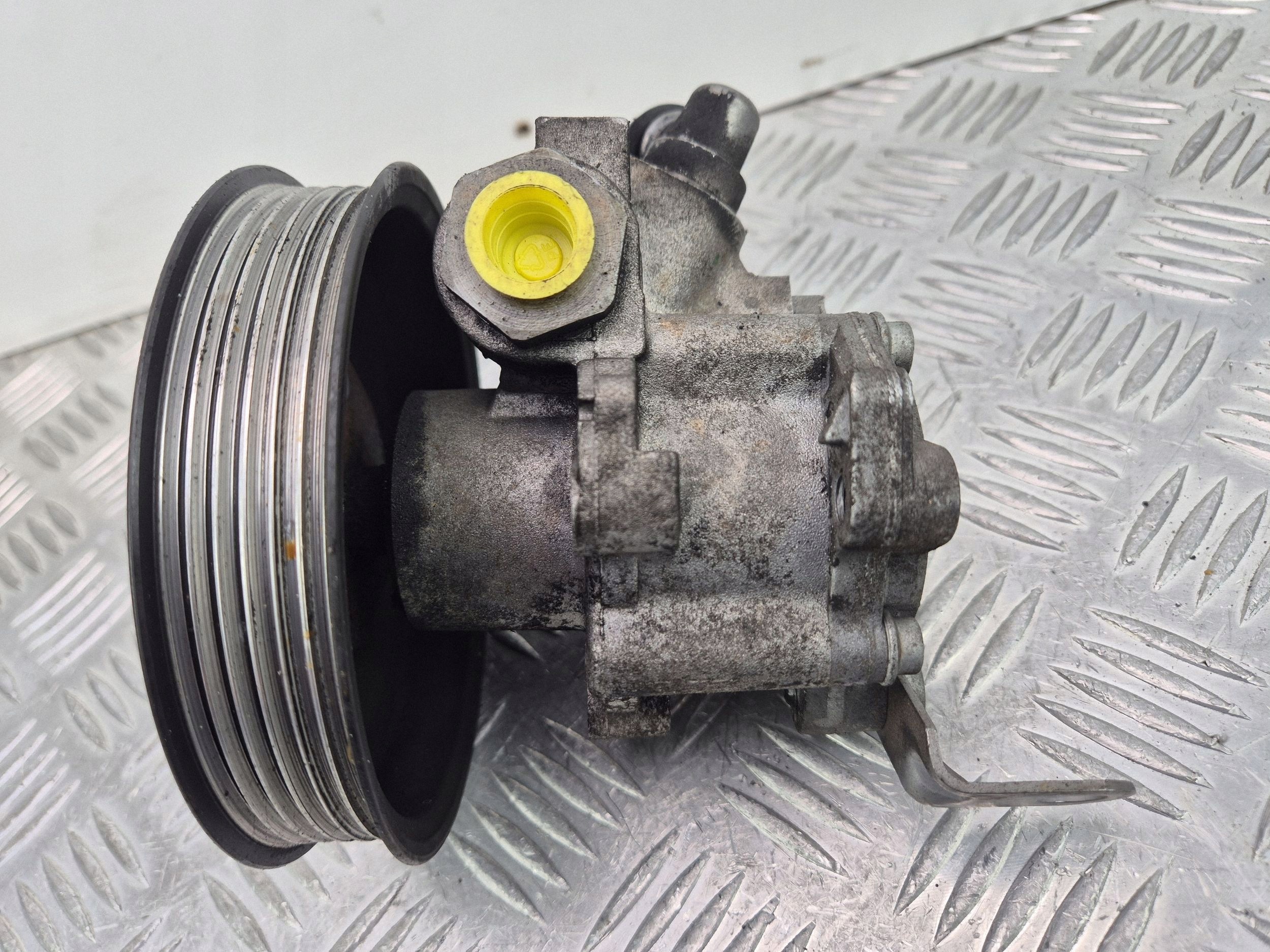 BMW X3 E83 20d servo pump 342090603 N47D20A
