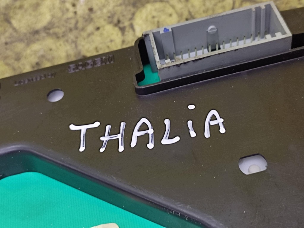 RENAULT THALIA dials 8200487227