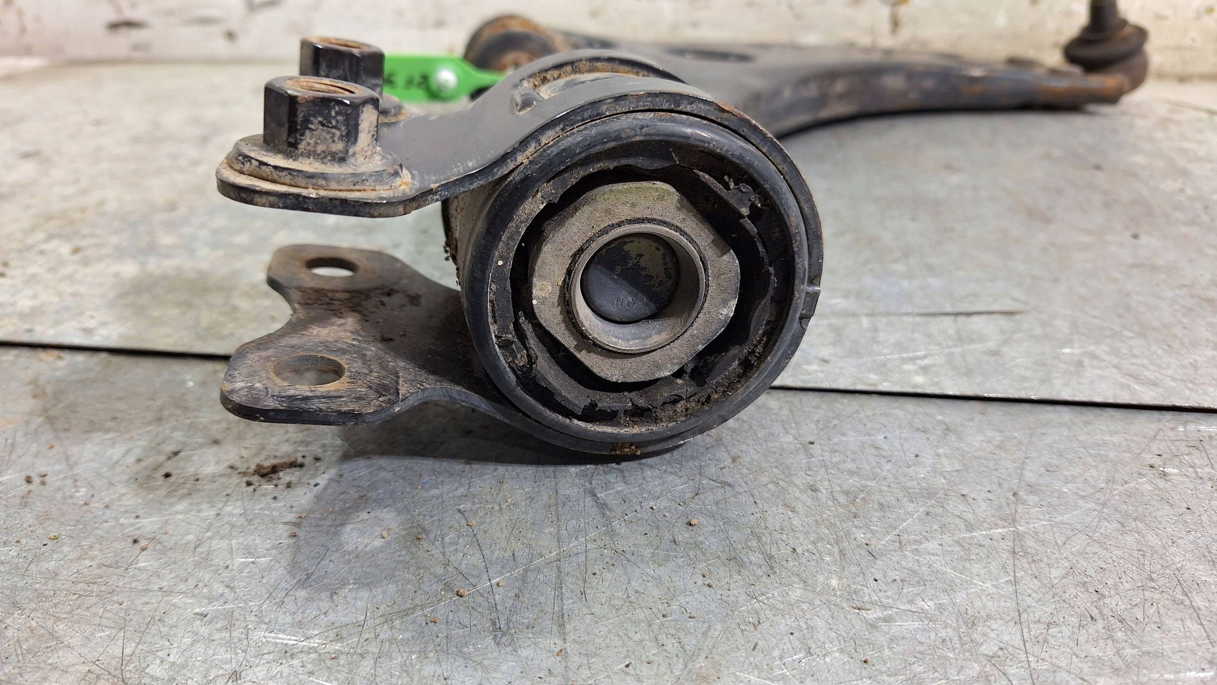 arm right front 3M51-3A423-AH FORD FOCUS MK2 C MAX MK1 VOLVO C30 S40