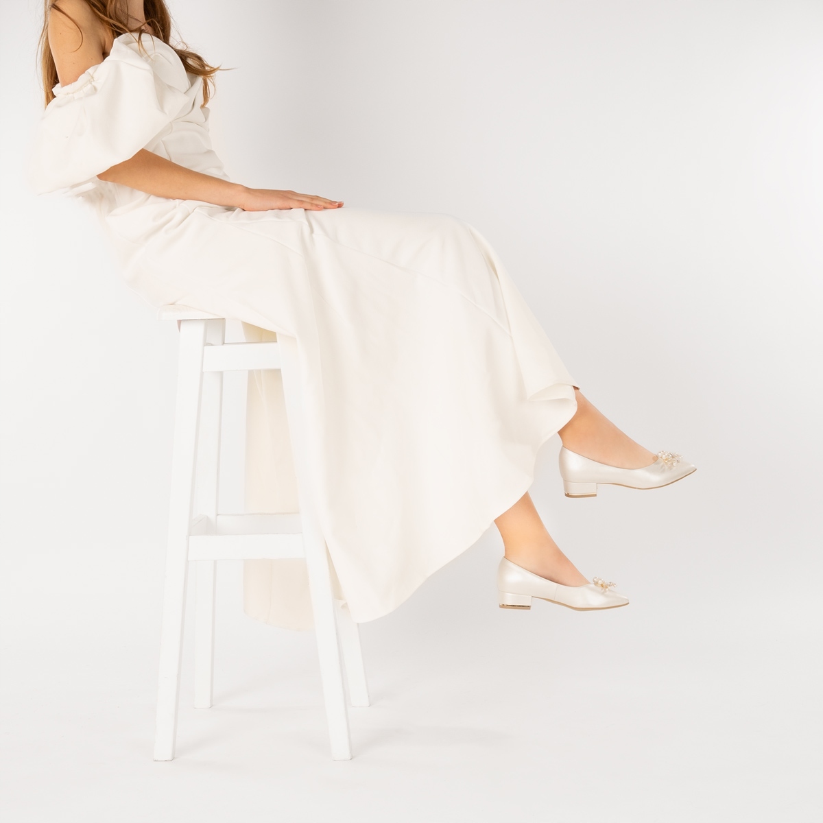 BRILU ŚLUBNE PERŁOWE BALERINKI Z OZDOBĄ IVORY 39 Marka BRILU