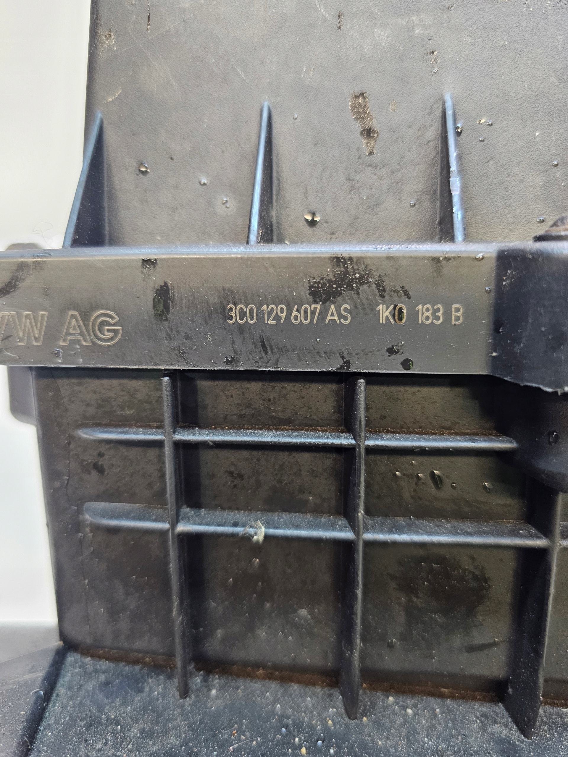 GEHÄUSE FILTER LUFT AUDI VW SEAT 3C0129607AS
