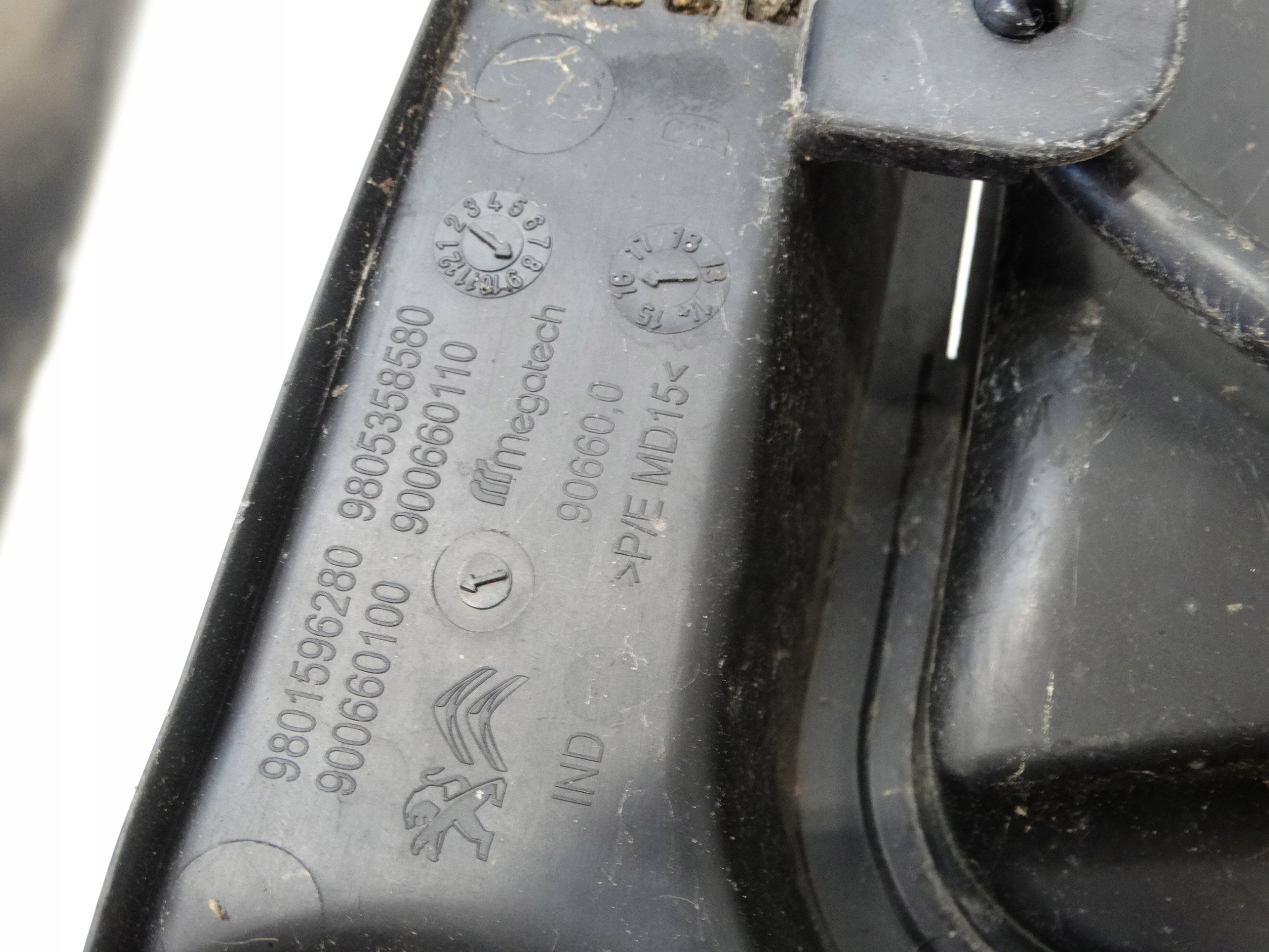 torpedo right front CITROEN C4 CACTUS 2016R. 9805358580