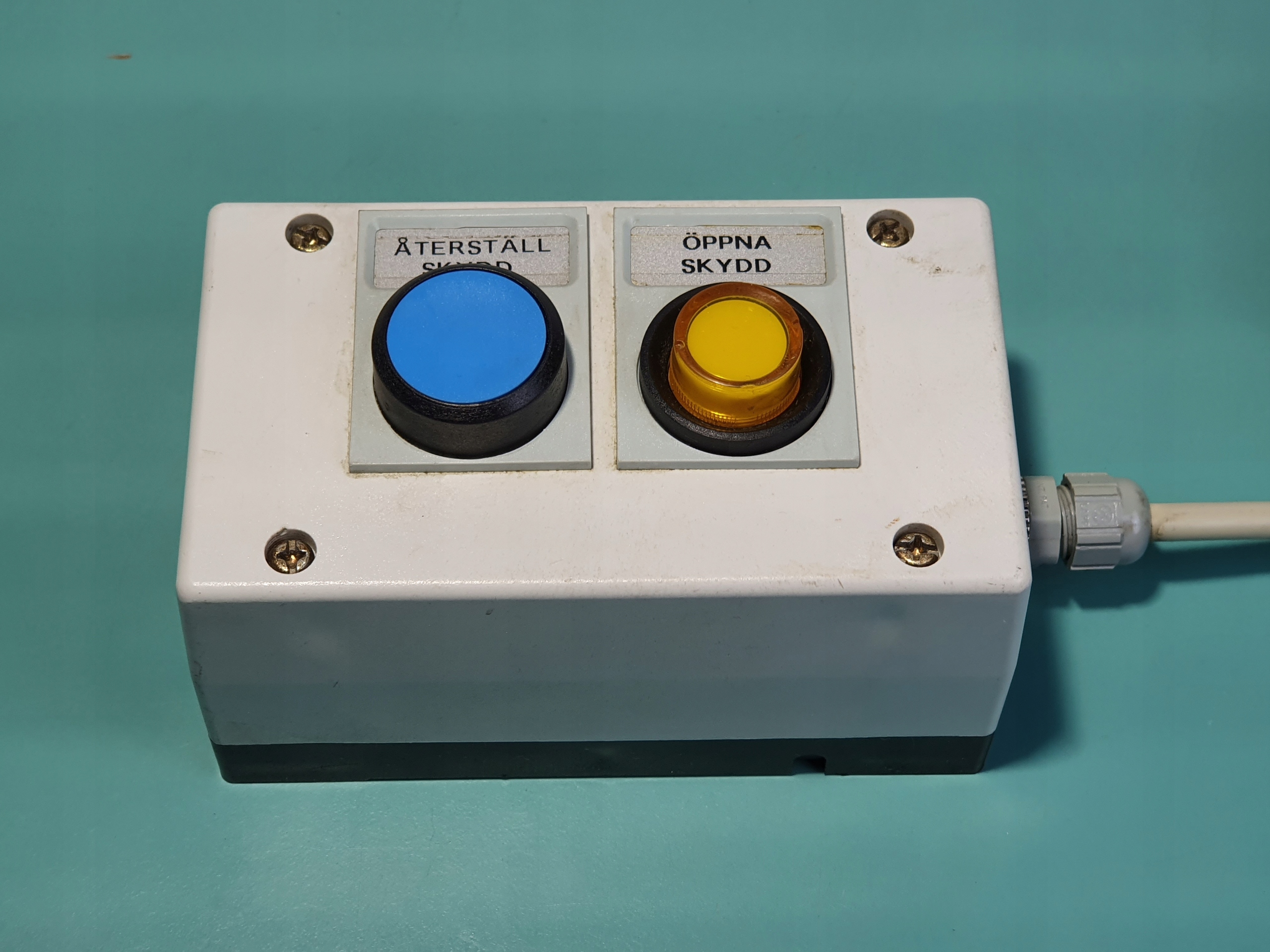 ABB KASETA 1NO + 1NO PRZYCISKI SAMOPOWRÓT ŻARÓWKA Marka ABB