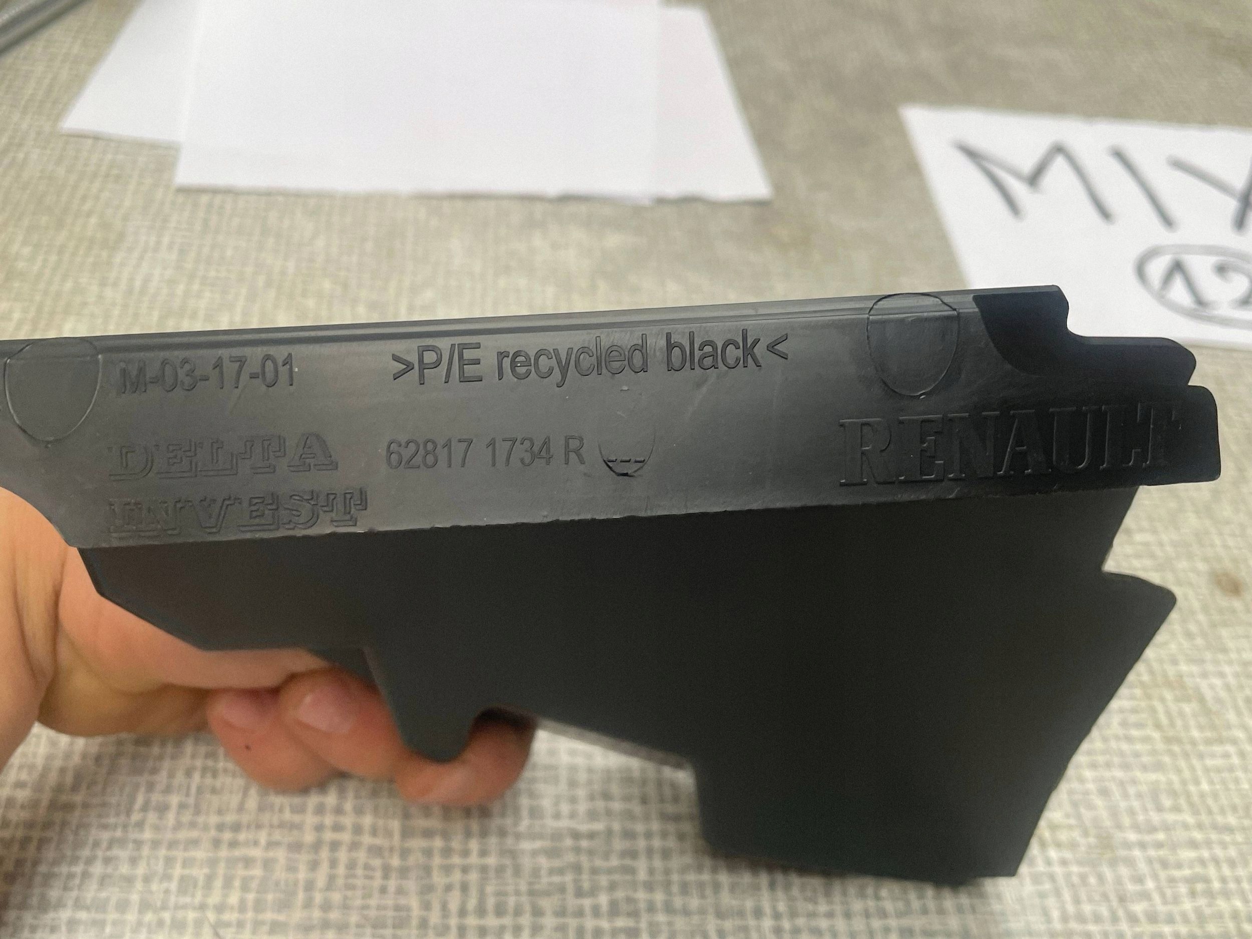 Blende Abdeckung Original DACIA DUSTER II 628171734R @A