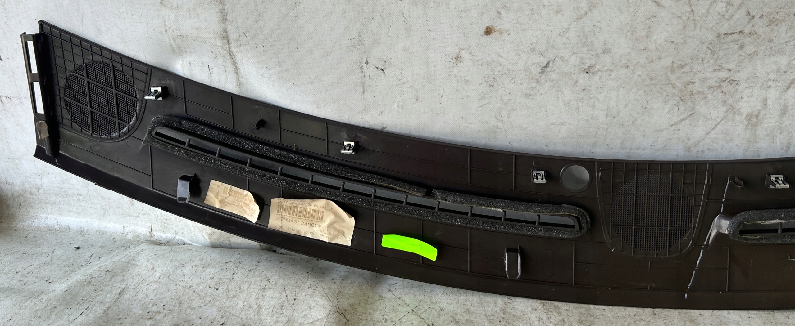 Moulage Couverture Console LANCIA THEMA 11- BRAZOWA