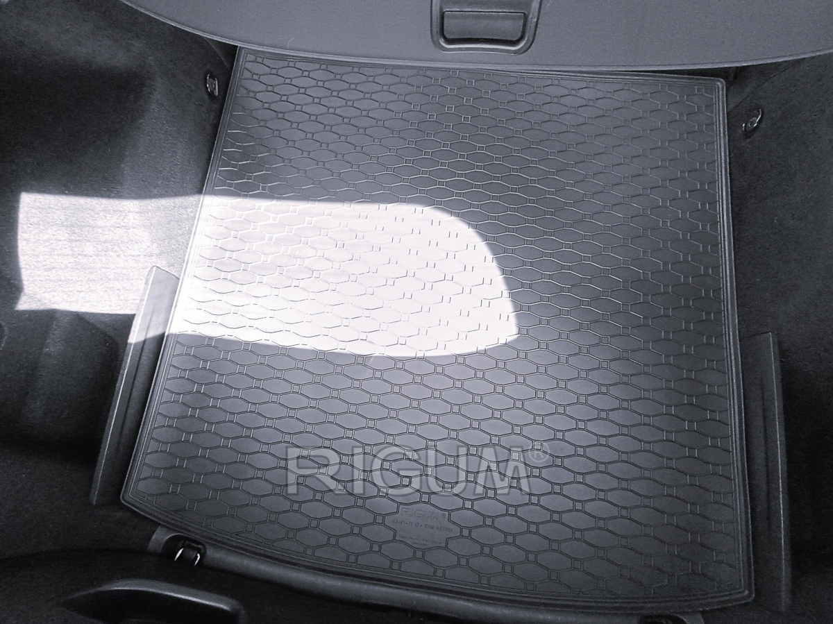 Zestaw dywaników do Fiat Tipo Kombi od 2017 | górna pozycja EAN (GTIN) 5903869248512