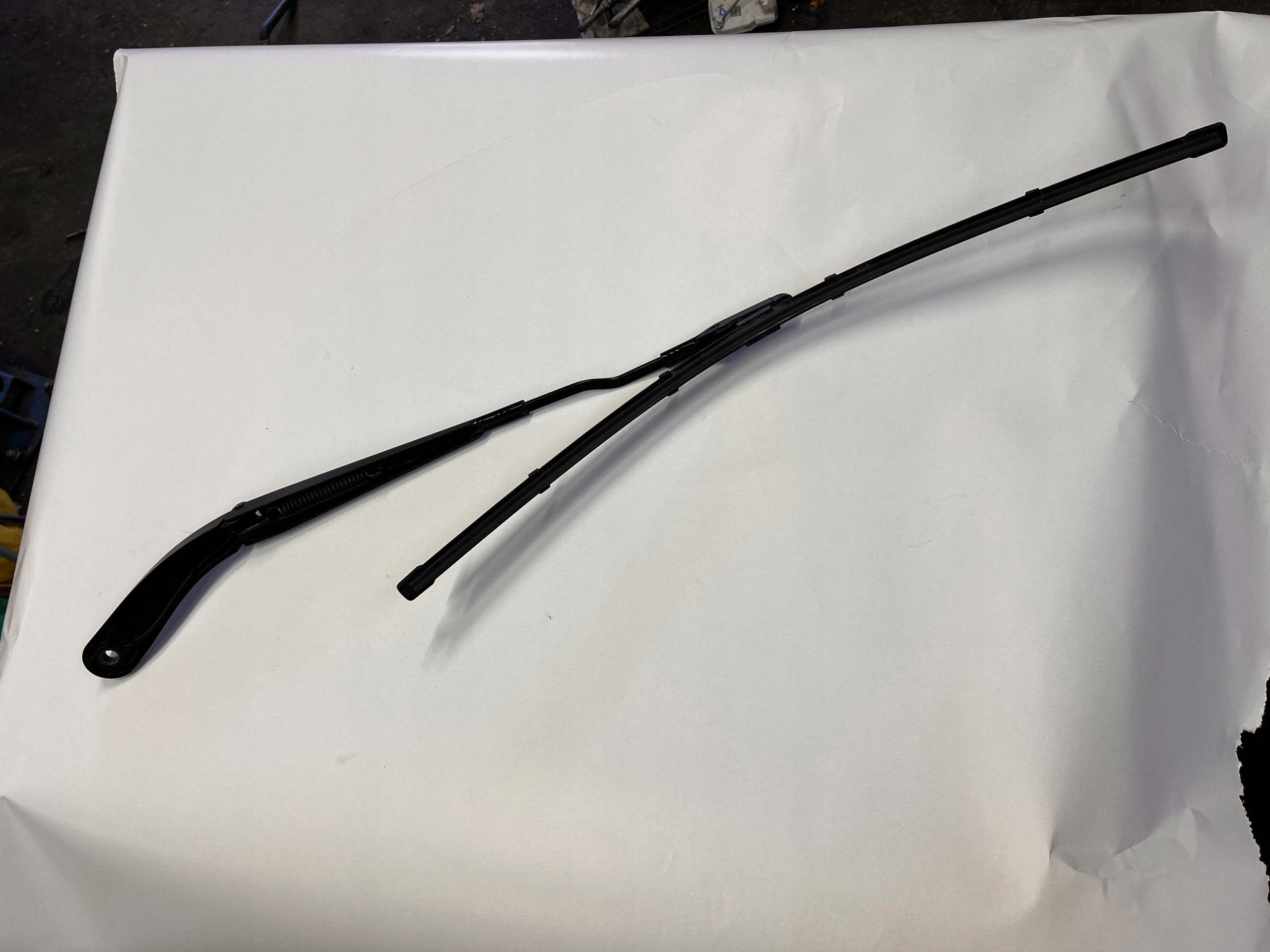 FORD C-MAX MK2 wiper arm PORO right AM517526AE
