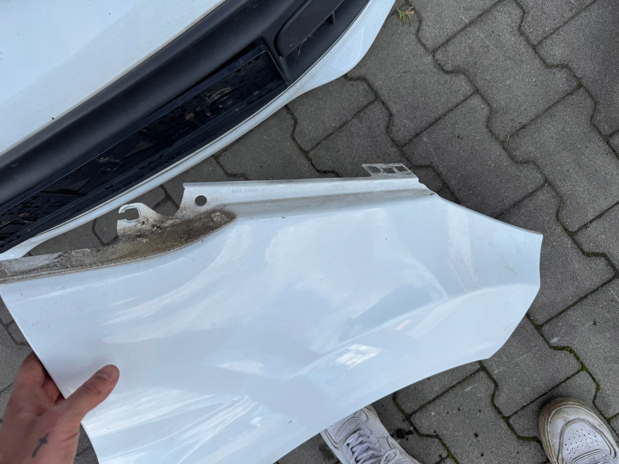 FORD FIESTA MK7 HB fender front right H9