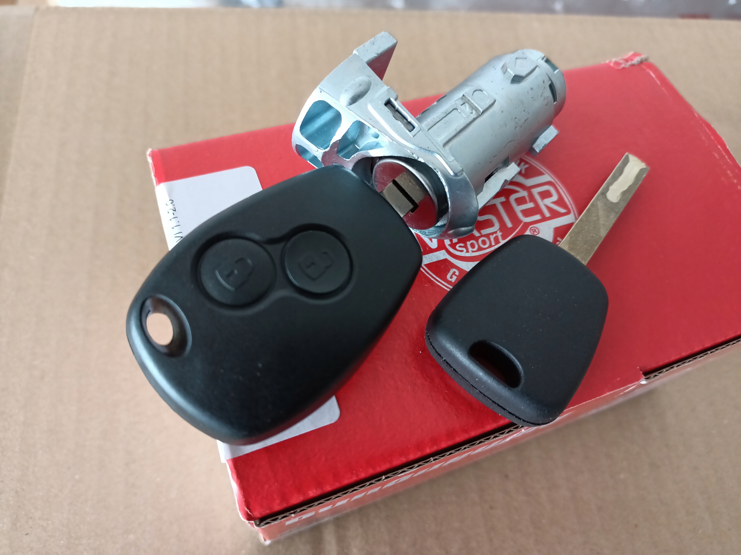 NOWA WKŁADKA ZAMEK DRZWI TYLNYCH SKRZYDŁOWYCH TYŁ RENAULT MASTER 3 III 10- Producent części Inny