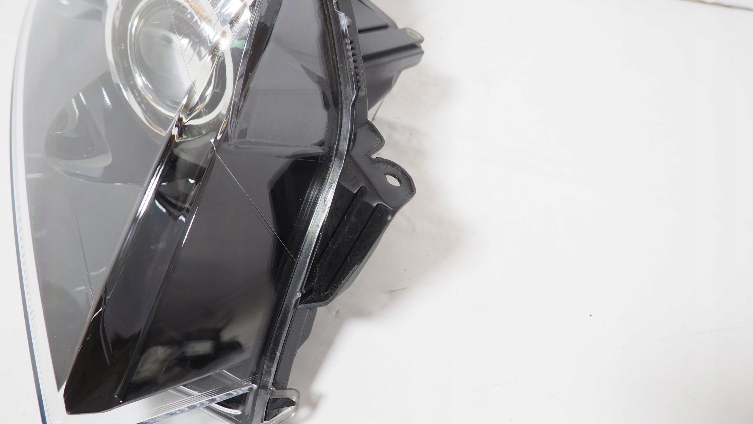 Opel Astra III H lift light Xenon right front 1ZS008710