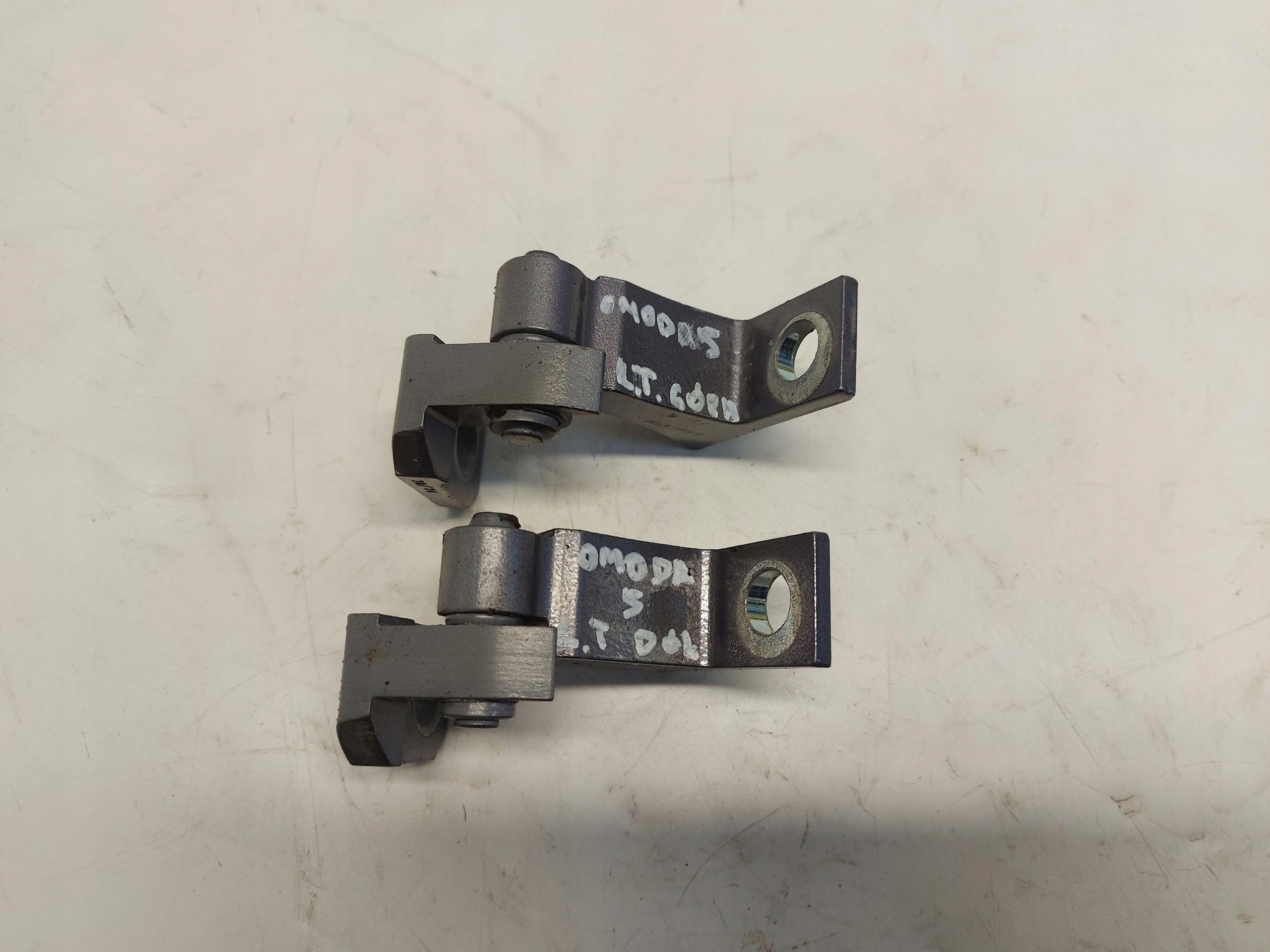 Chery Omoda 5 2024r hinge door left rear part upper lower komplet