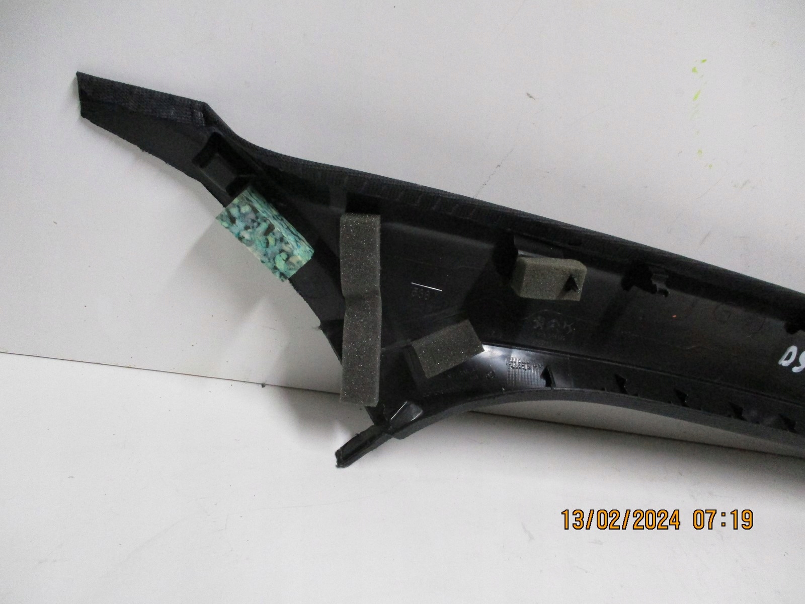 cover for pillar Citroen DS7 98168994