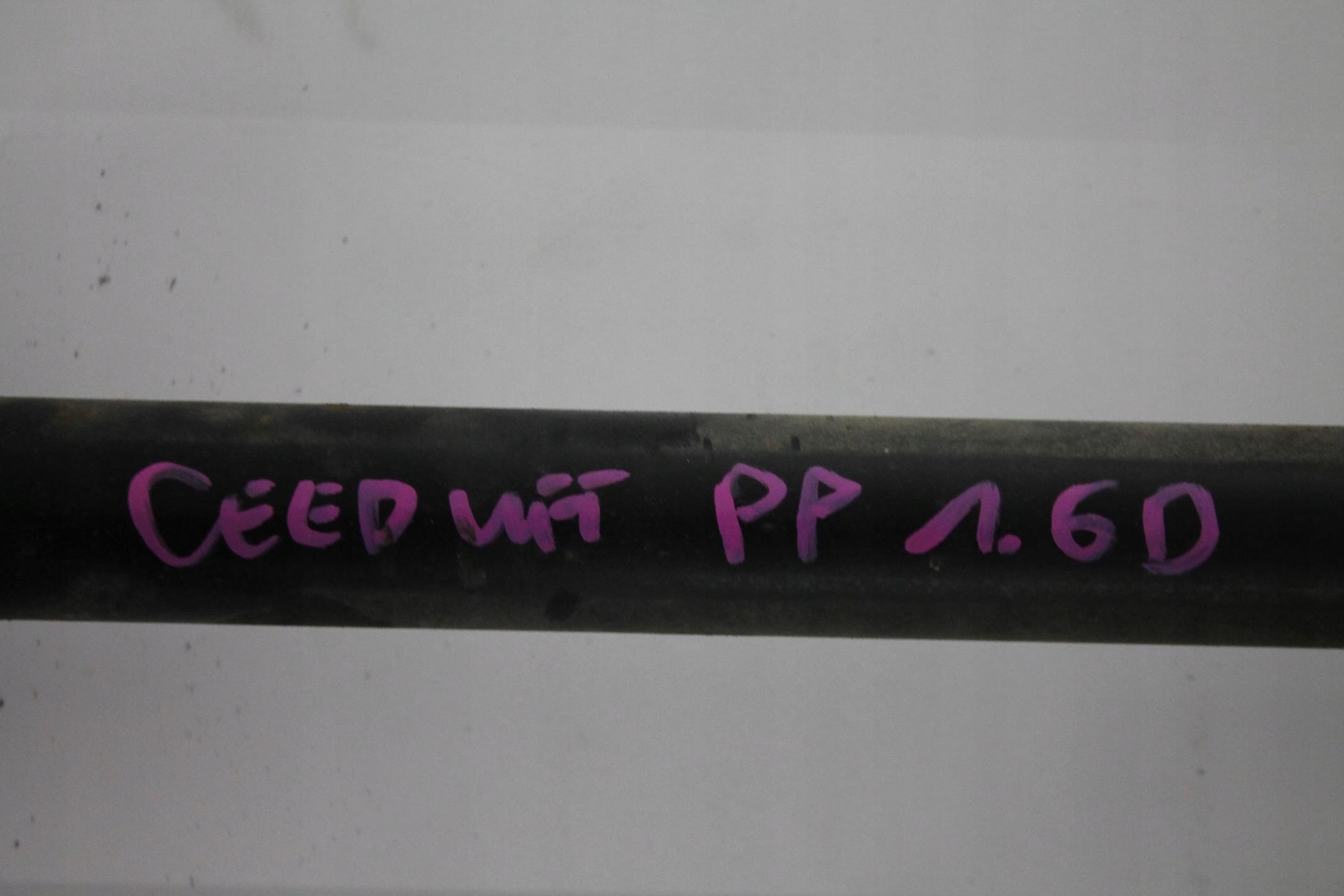 PÓŁOŚ PRAWA DŁUGA KIA PRO CEED 1.6 CRDI Typ samochodu Samochody osobowe