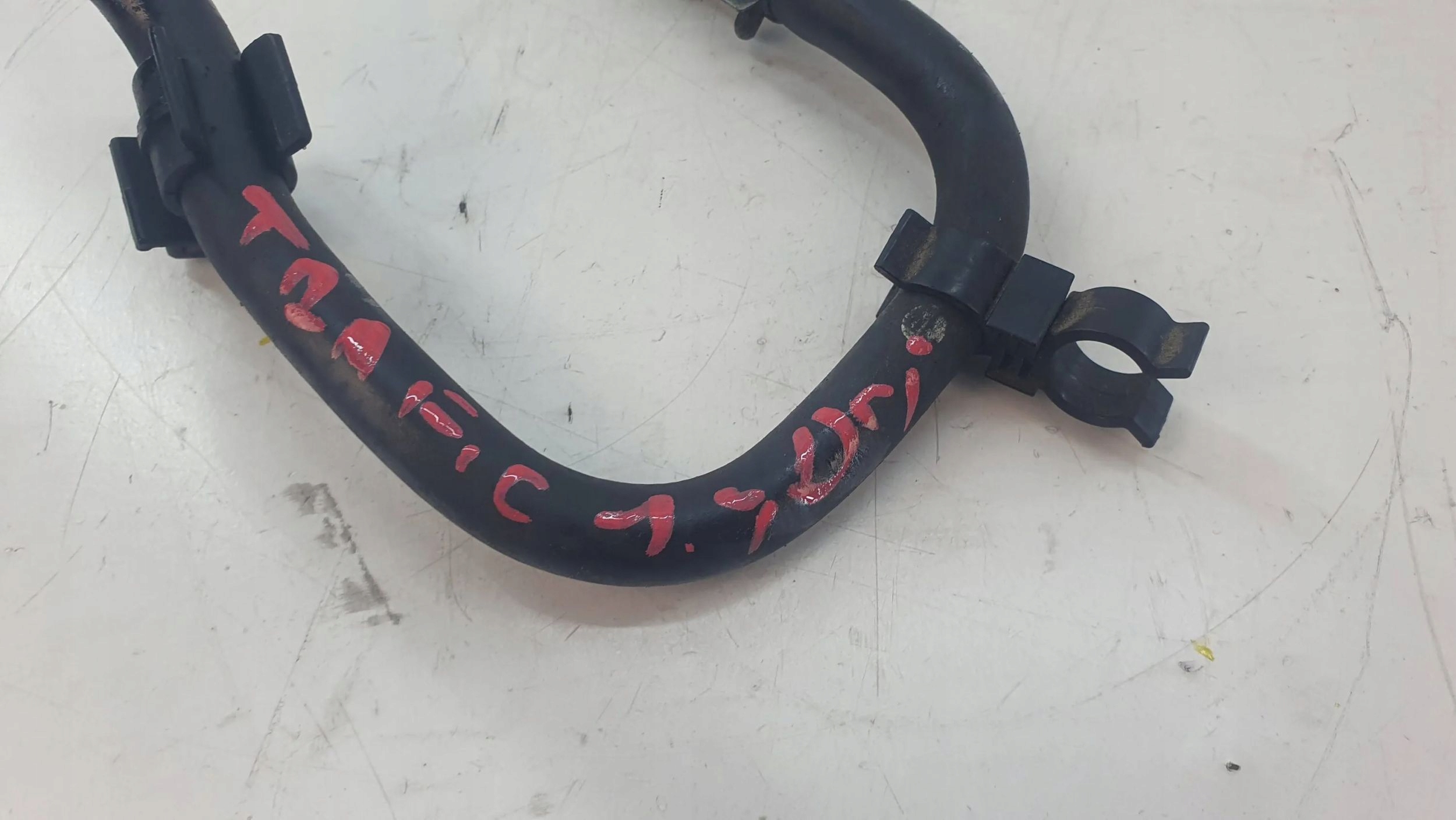 Renault Trafic II 2 Opel Vivaro 1.9 DCI fuel line hose