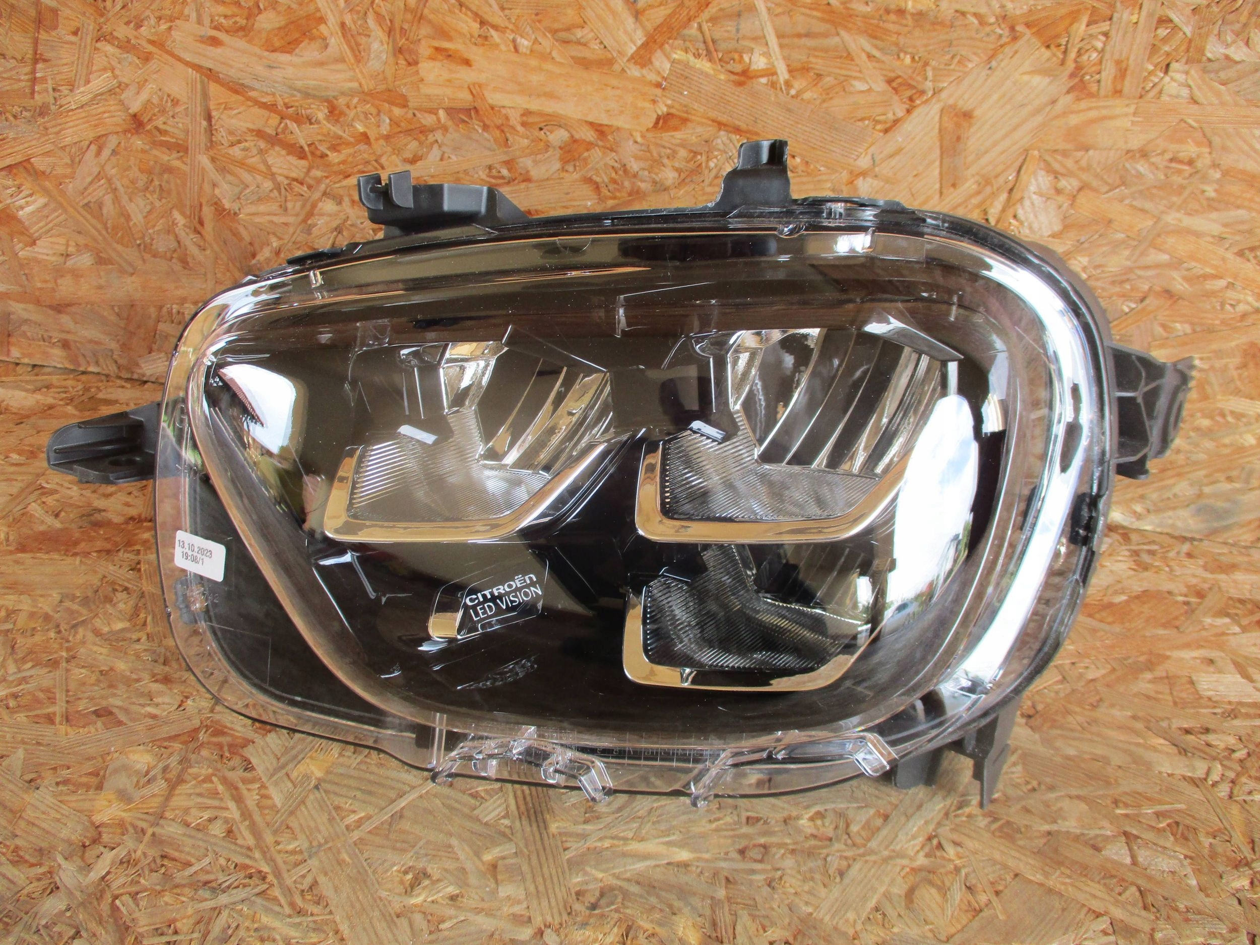 light front front left CITROEN C3 III LED VISION