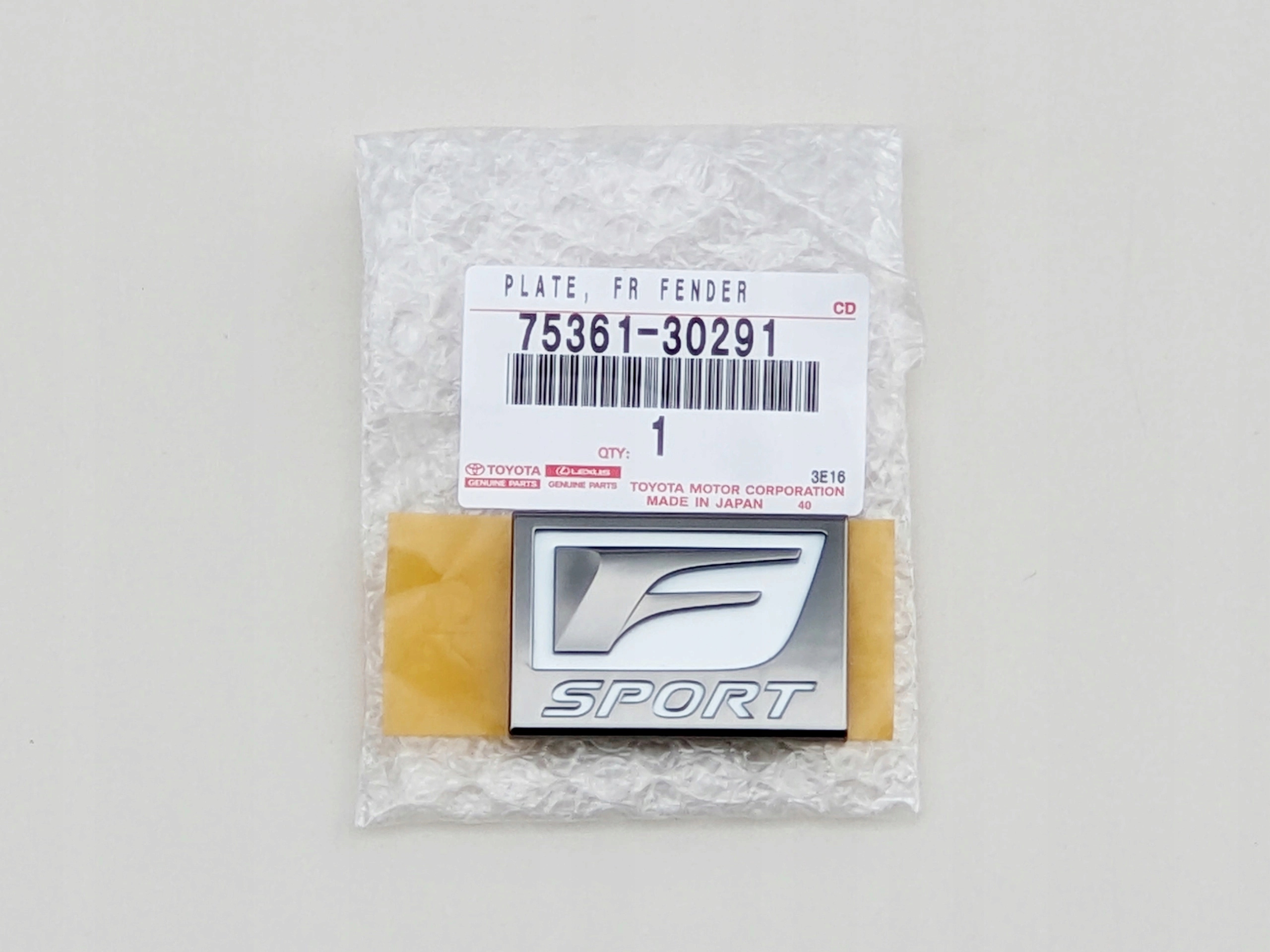 Lexus GS IV F-Sport emblemat błotnika przód 12-20 Długość (cm) 0 cm