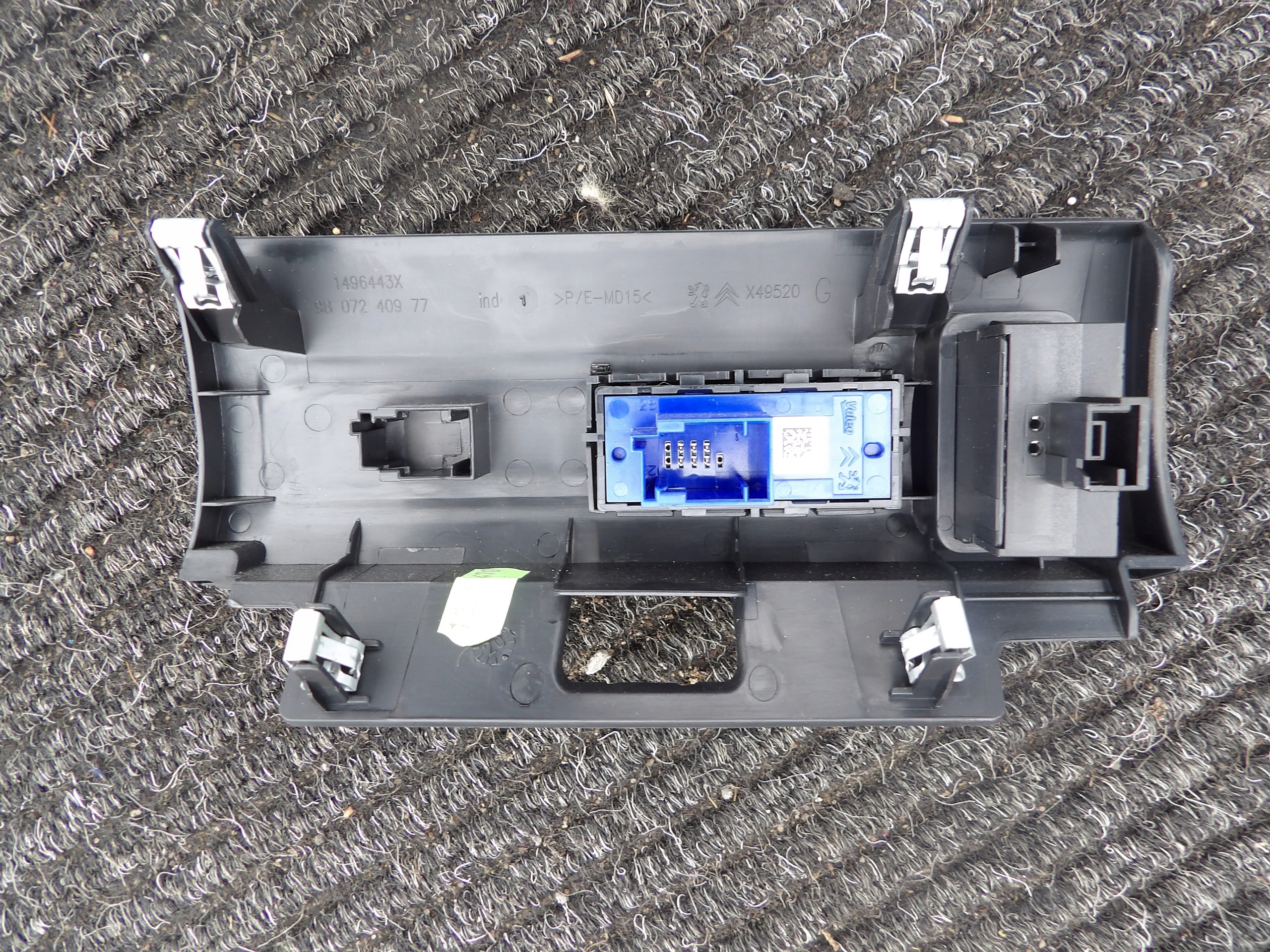 Panel control swia. Peugeot 308 SW T9 9807240977