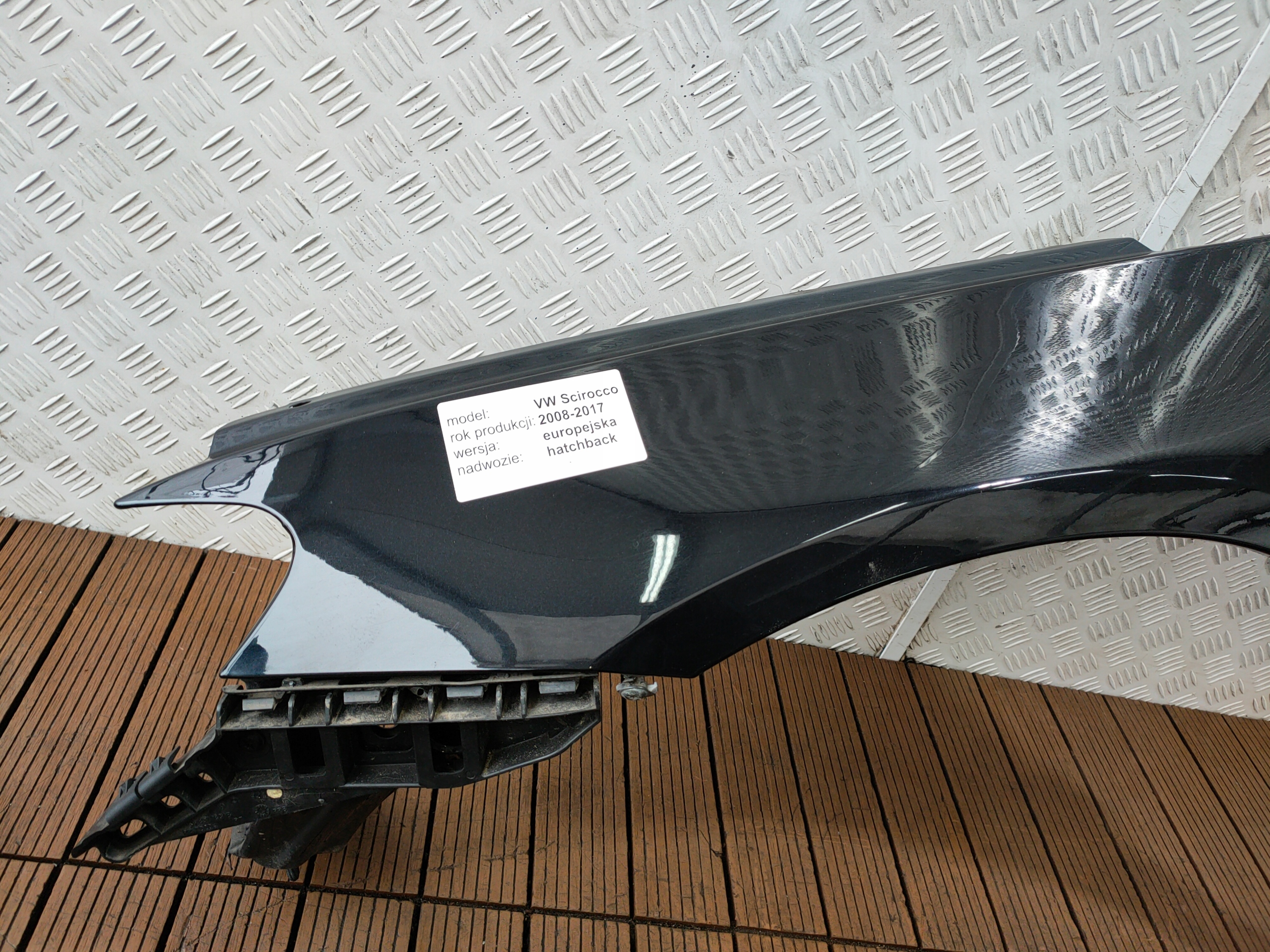 VW SCIROCCO III 08-14 fender front left driver´s colour LC9X