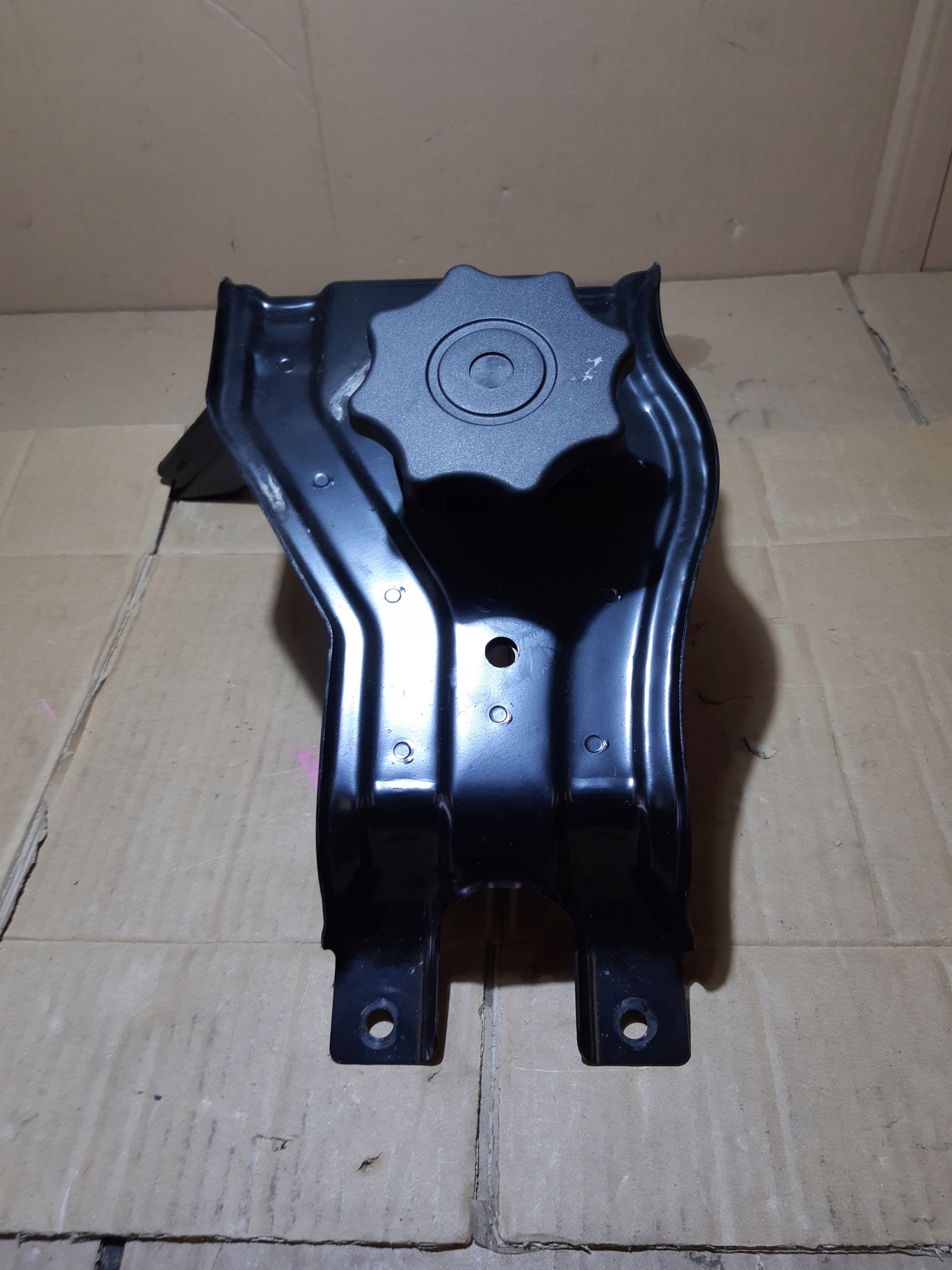 AUDI A6 C7 držač kotači rezerve 4G0802771