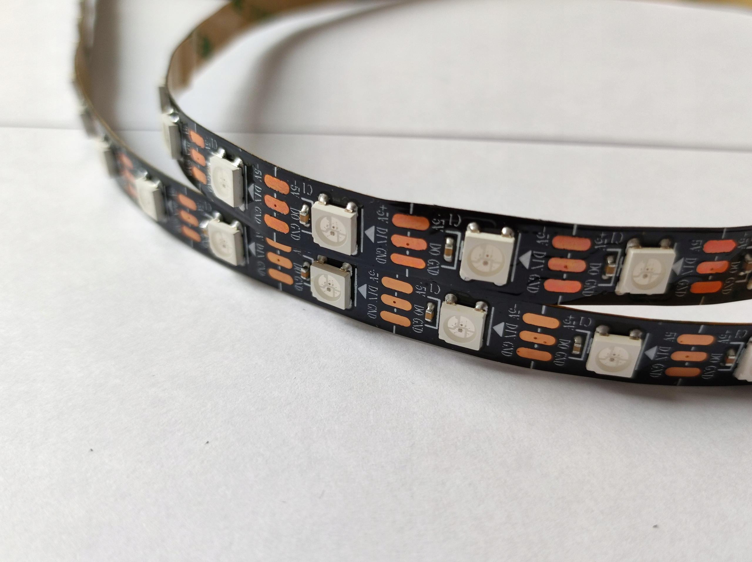 ADRESOWALNA TAŚMA LED WS2812B 60d/m IP20 cyfrowa Kod producenta 60d/m/IP20/Black