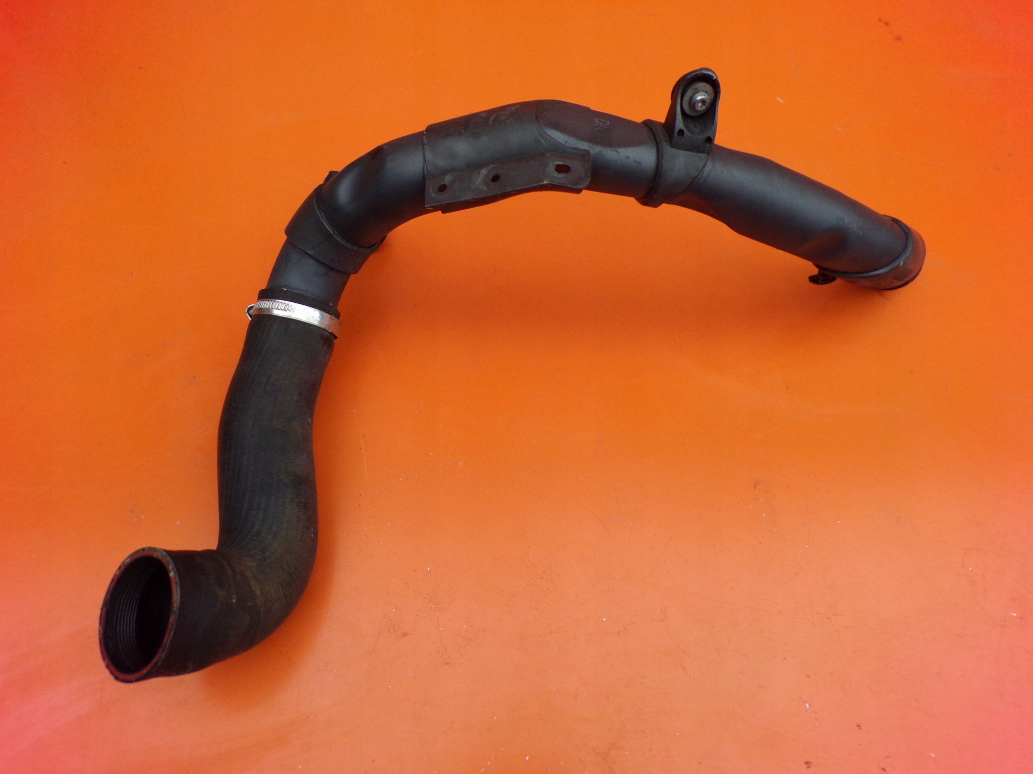 1K0145840AA - ТРУБКА ИНТЕРКУЛЕРА 1.6 TDI OCTAVIA II 11R