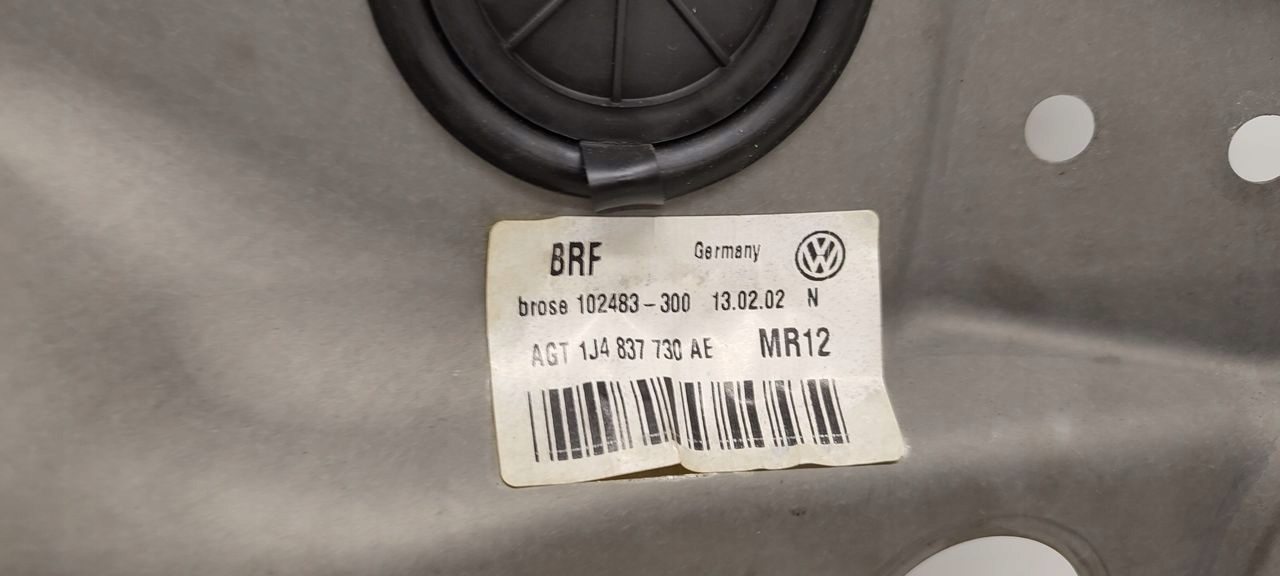 window regulator right front VW Golf IV 1,6 FSI