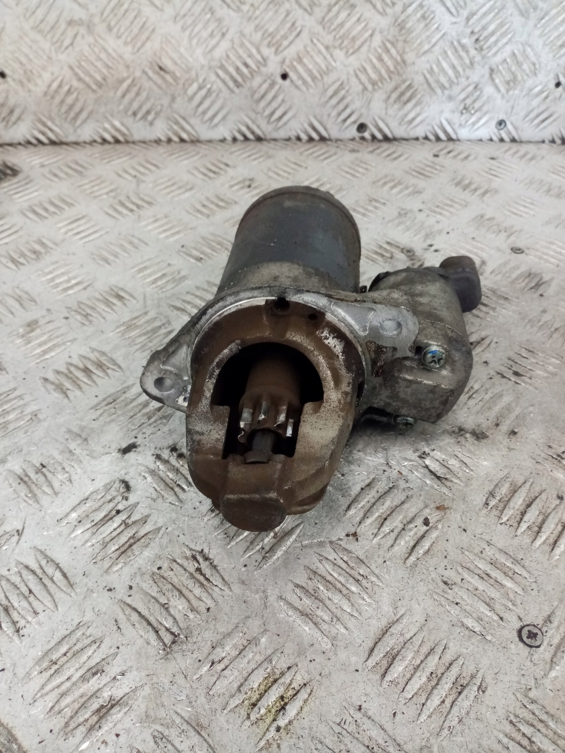 Anlasser Starter MITSUBISHI COLT 6 MR994922