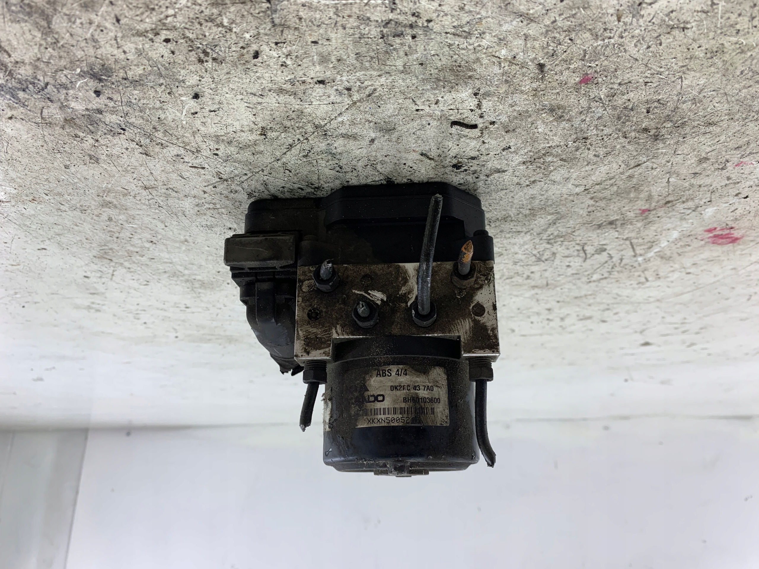 KIA CARENS II servofreno ABS 0K2FC437A0 0K2FC437A0