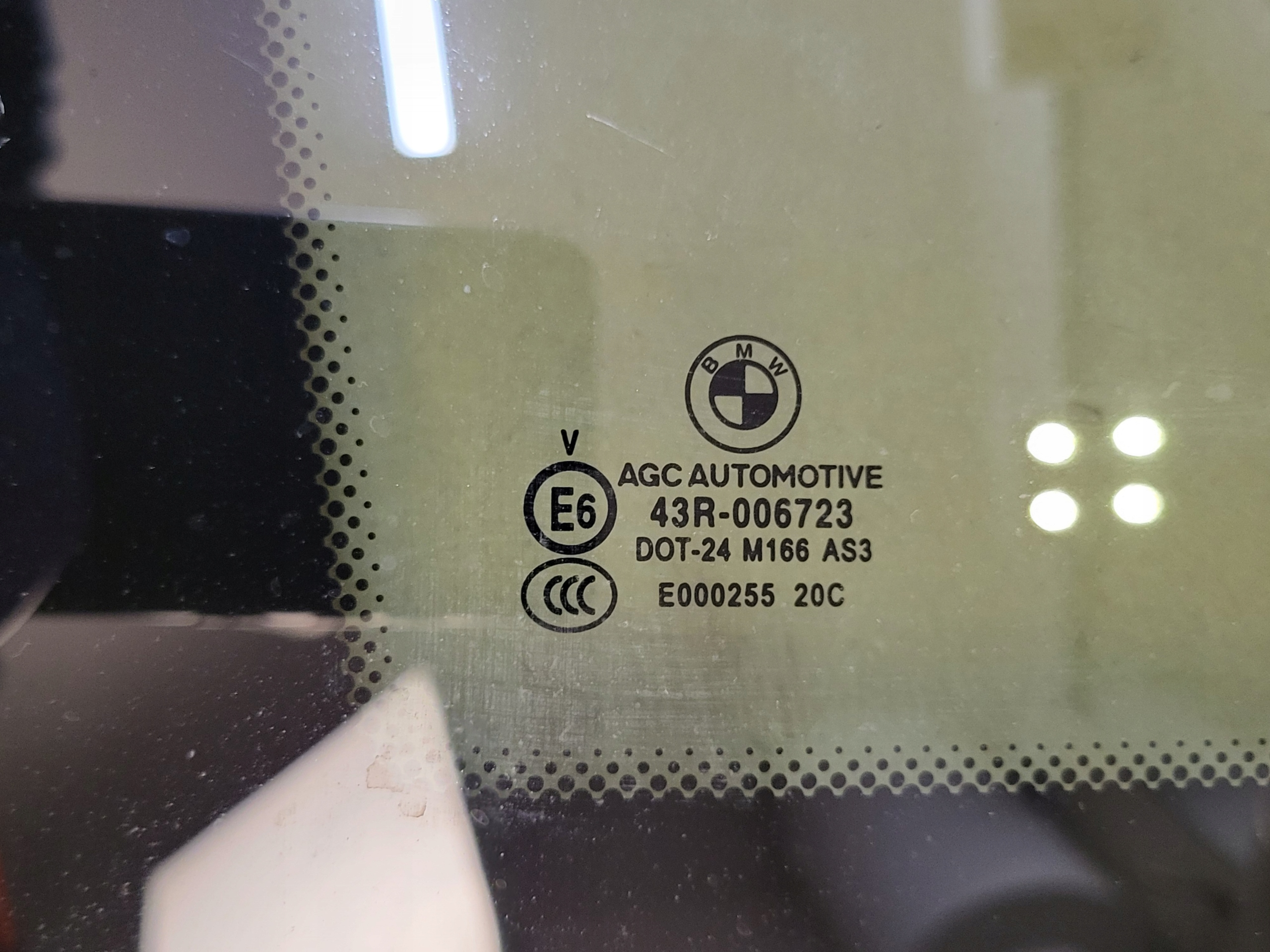 window bodywork side left TROJKATNA BMW X1 E84 OE CIEMNA AS3